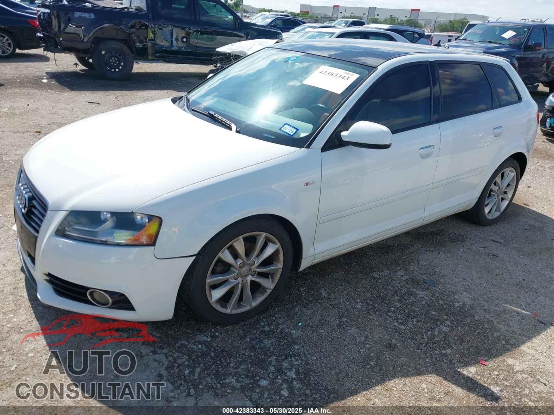 AUDI A3 2012 - WAUBJAFMXCA101144