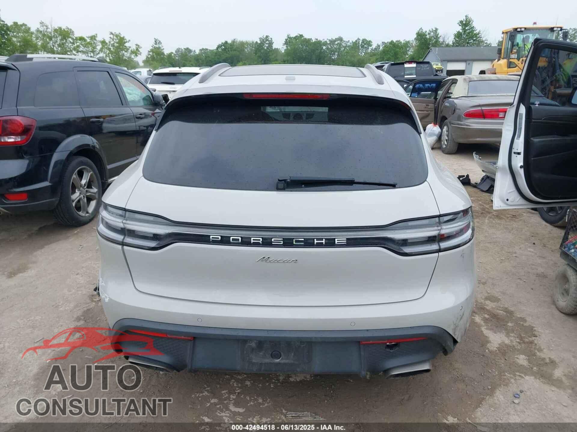 PORSCHE MACAN 2024 - WP1AA2A58RLB02017
