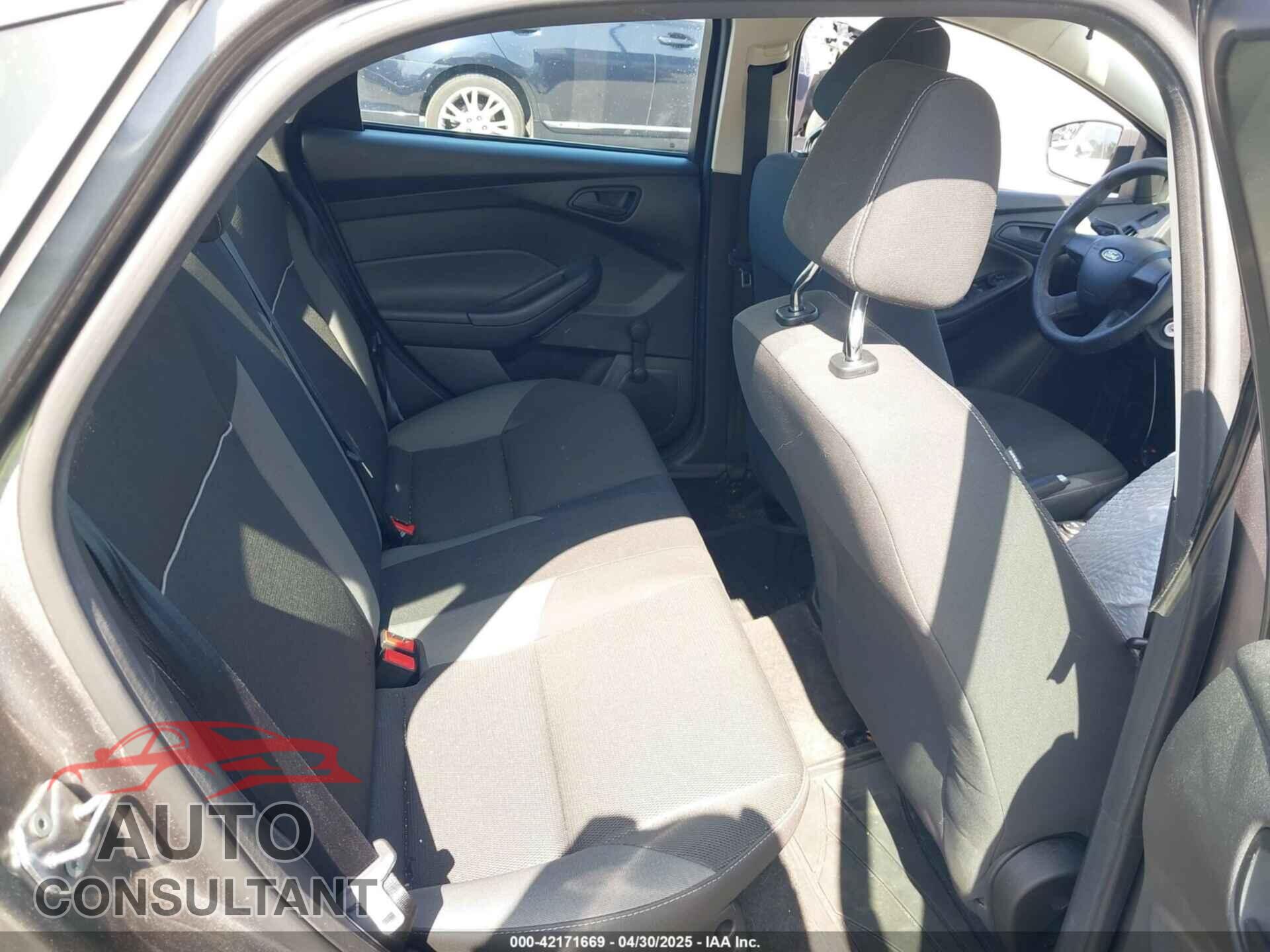 FORD FOCUS 2012 - 1FAHP3E24CL427376