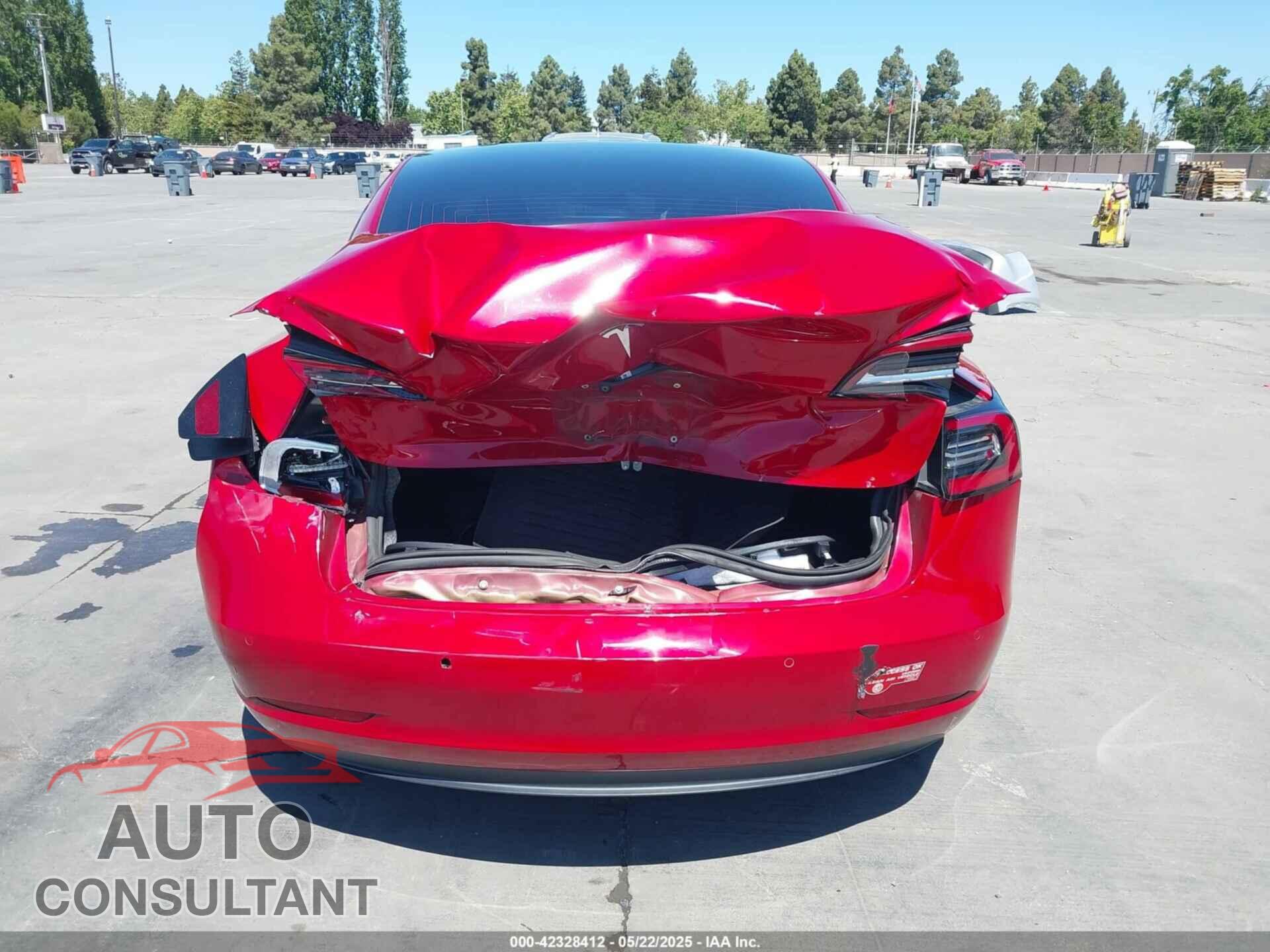 TESLA MODEL 3 2018 - 5YJ3E1EAXJF048839