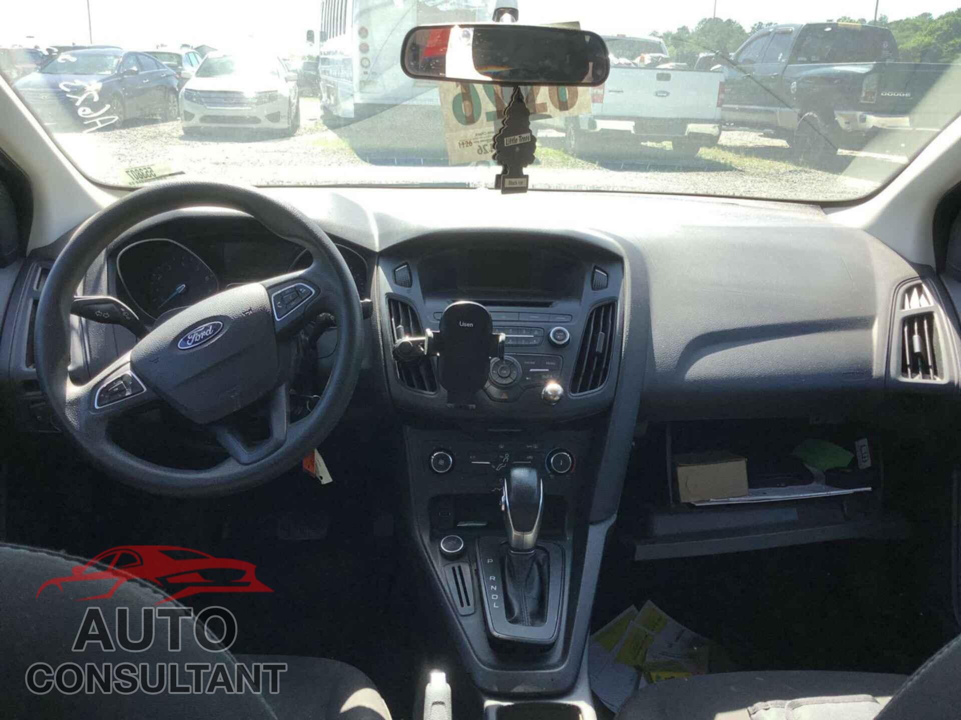 FORD FOCUS 2016 - 1FADP3E22GL366131