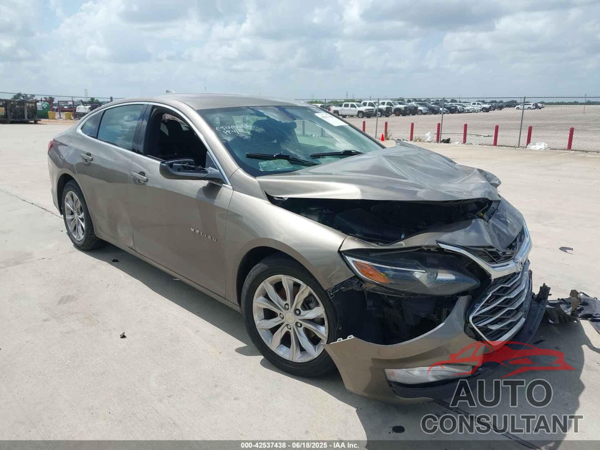 CHEVROLET MALIBU 2020 - 1G1ZD5ST2LF052305