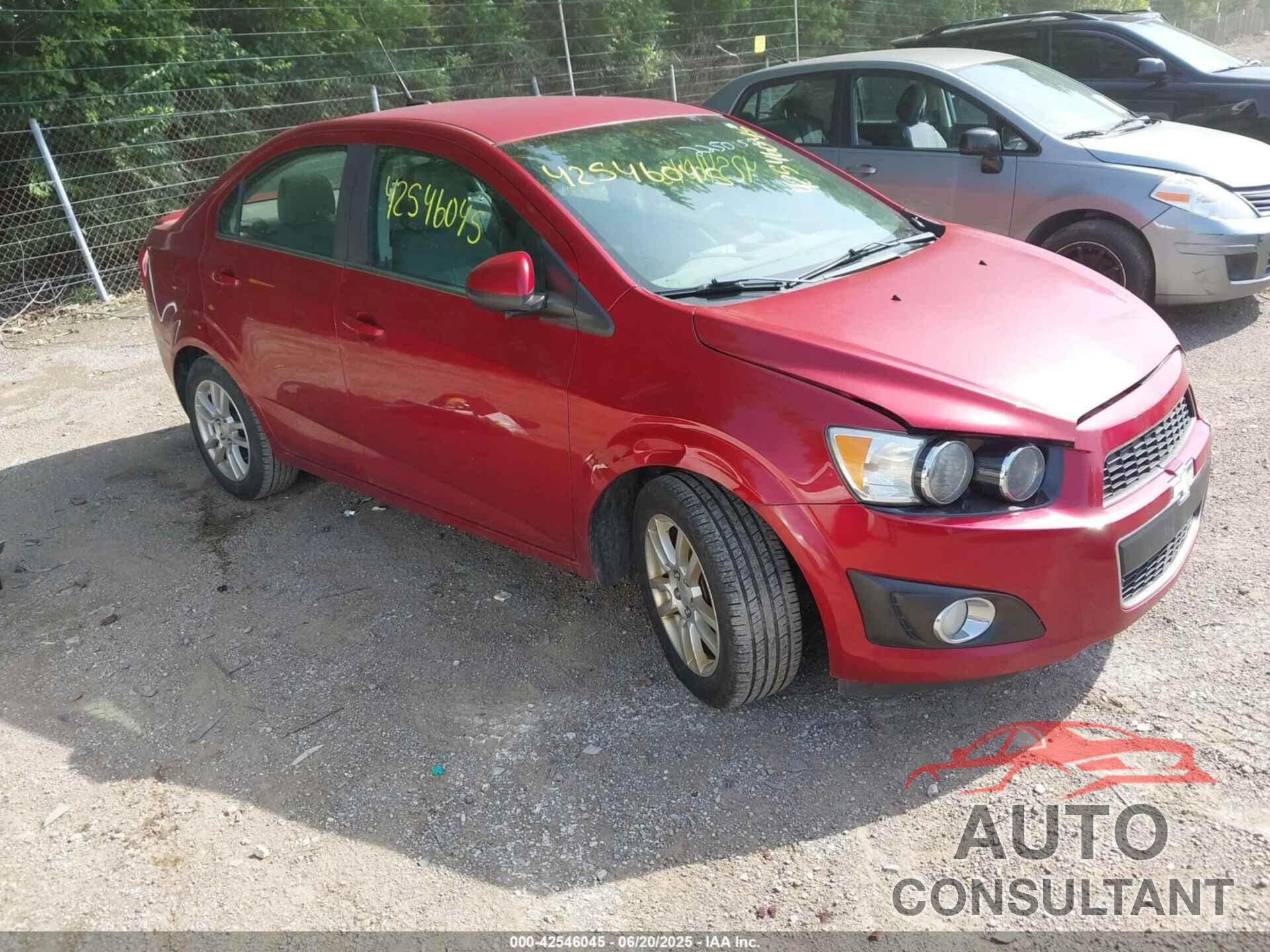 CHEVROLET SONIC 2013 - 1G1JC5SH7D4238219