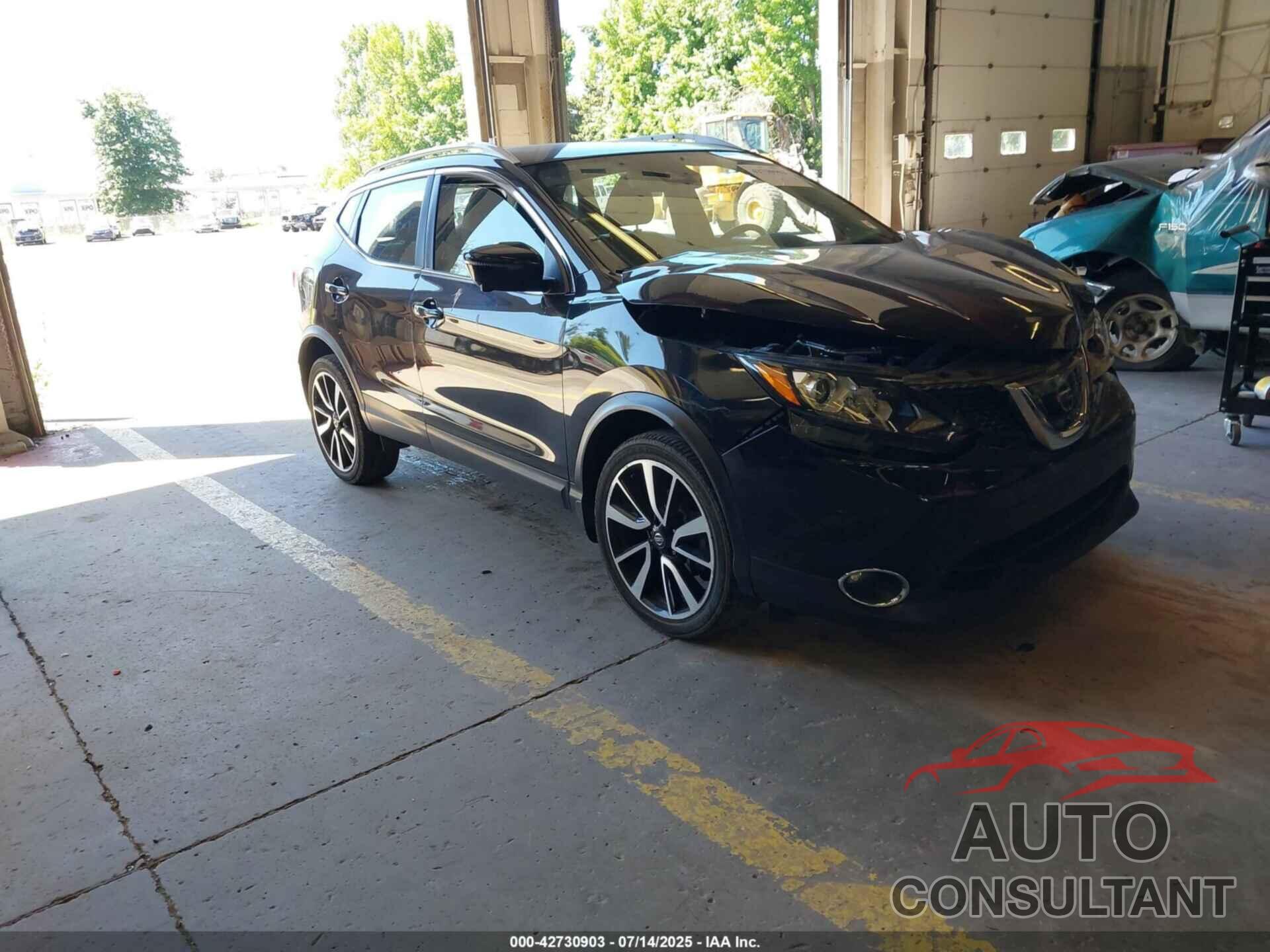 NISSAN ROGUE SPORT 2018 - JN1BJ1CR4JW205005