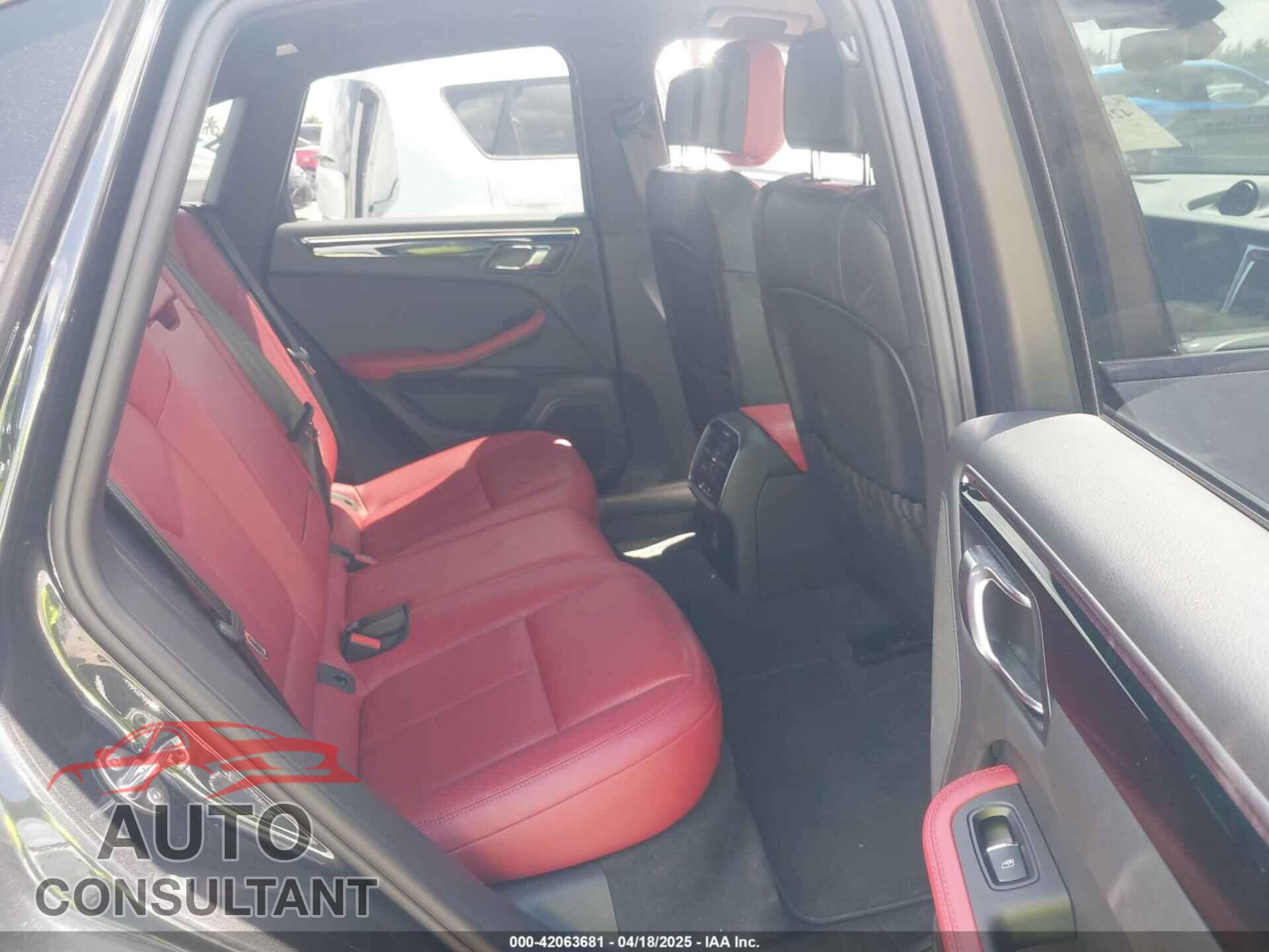 PORSCHE MACAN 2023 - WP1AA2A5XPLB02680