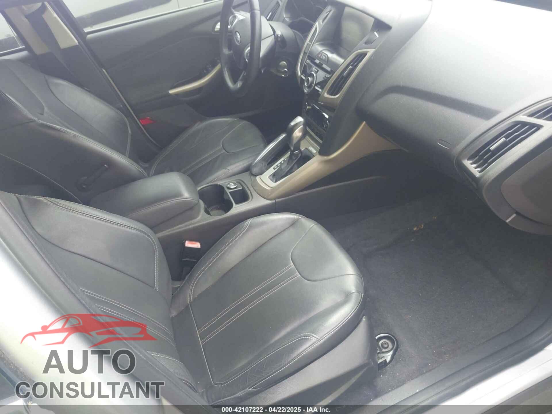 FORD FOCUS 2012 - 1FAHP3M27CL282576