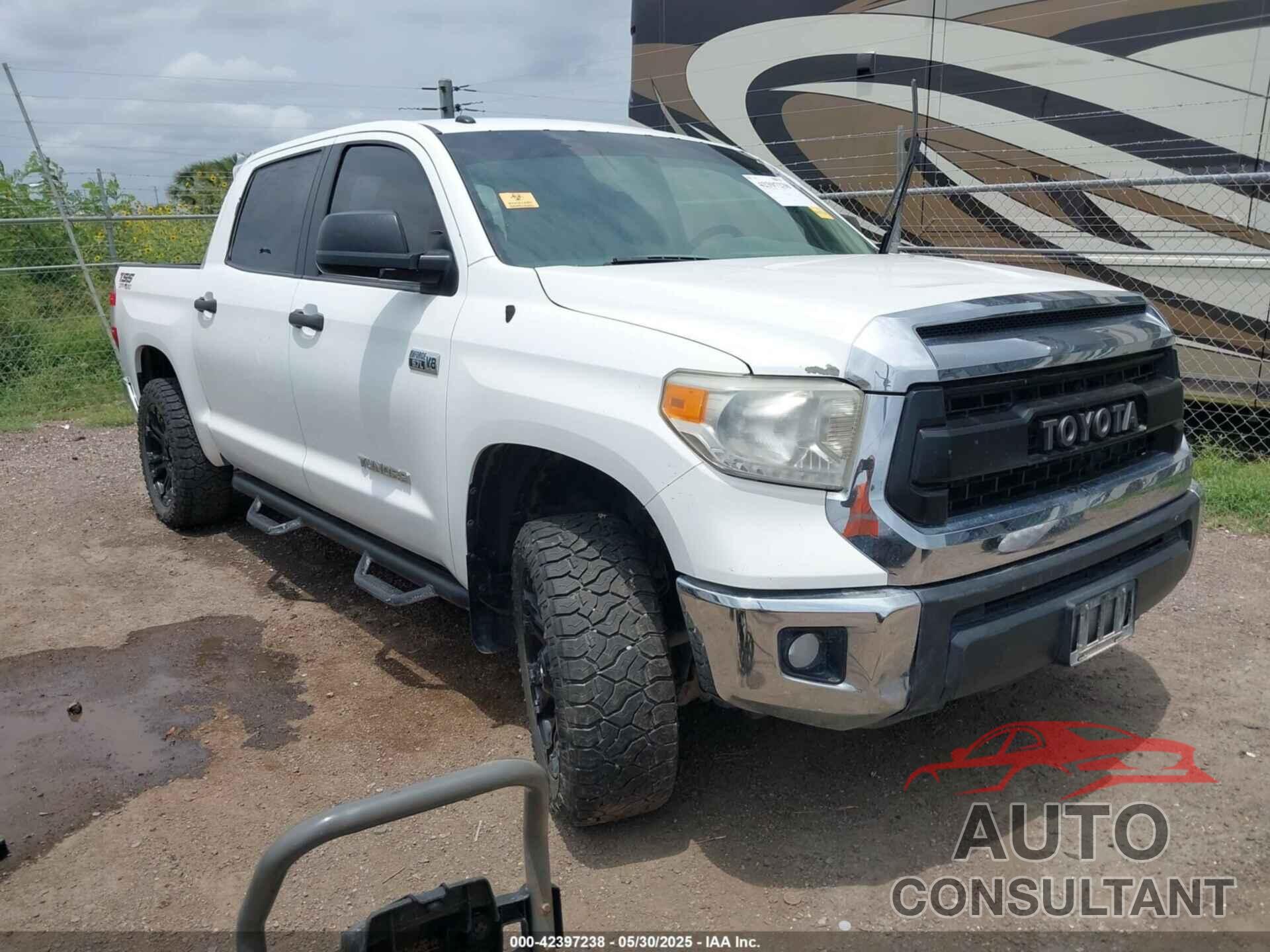 TOYOTA TUNDRA 2016 - 5TFDW5F12GX562349