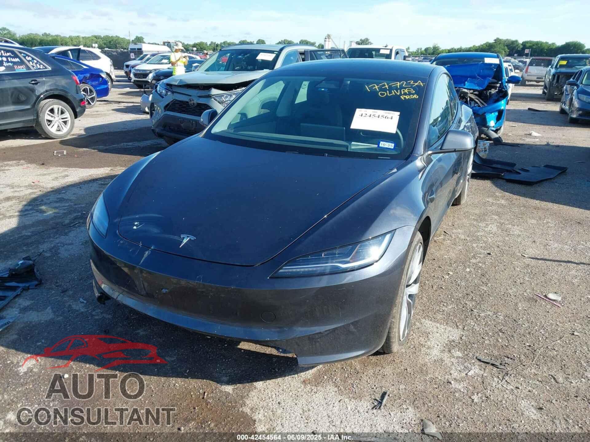 TESLA MODEL 3 2024 - 5YJ3E1EAXRF861917