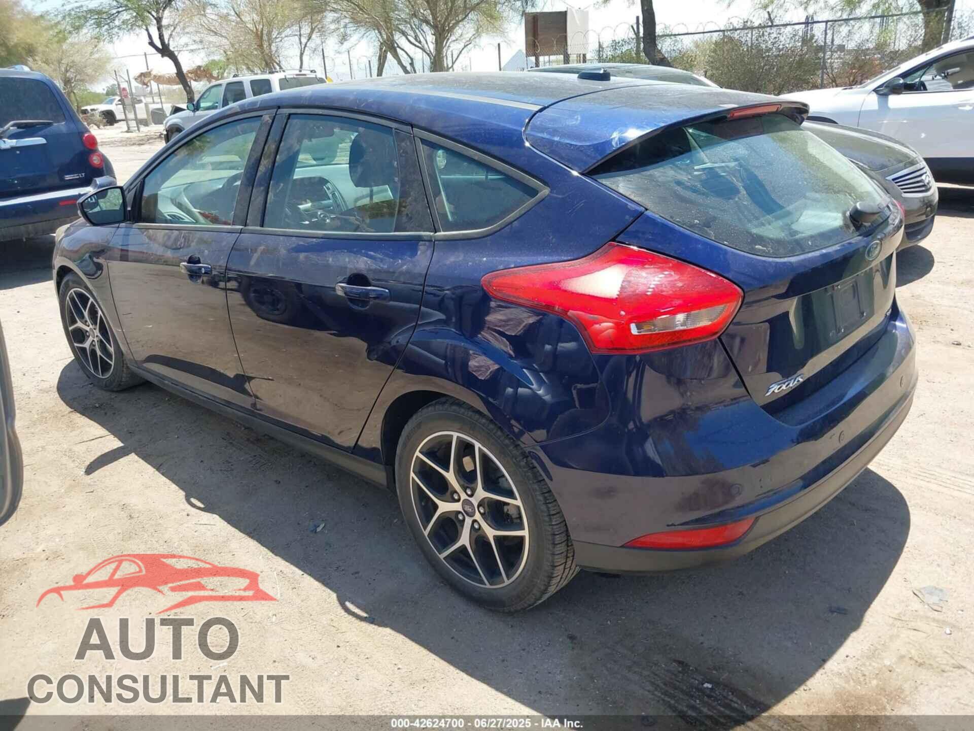 FORD FOCUS 2017 - 1FADP3M22HL263682