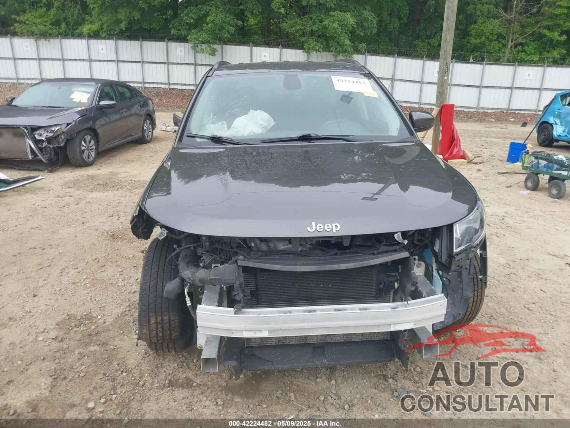 JEEP COMPASS 2019 - 3C4NJDBB8KT748588