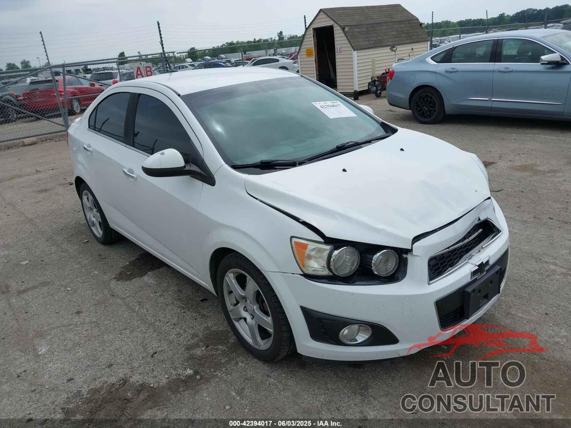 CHEVROLET SONIC 2014 - 1G1JE5SB9E4220103