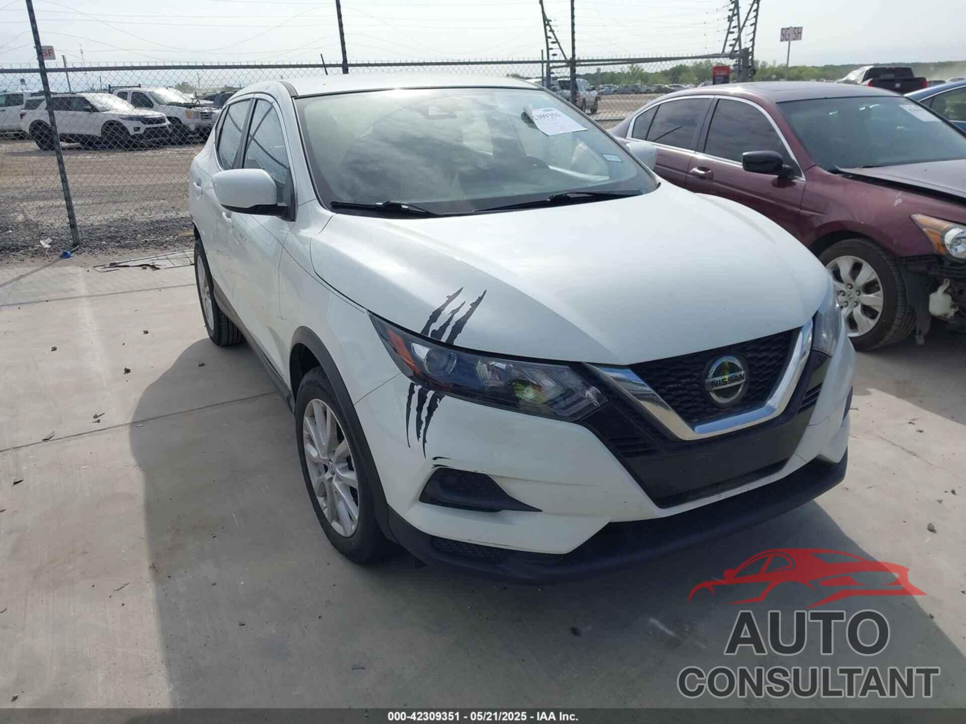 NISSAN ROGUE SPORT 2021 - JN1BJ1AV8MW320372