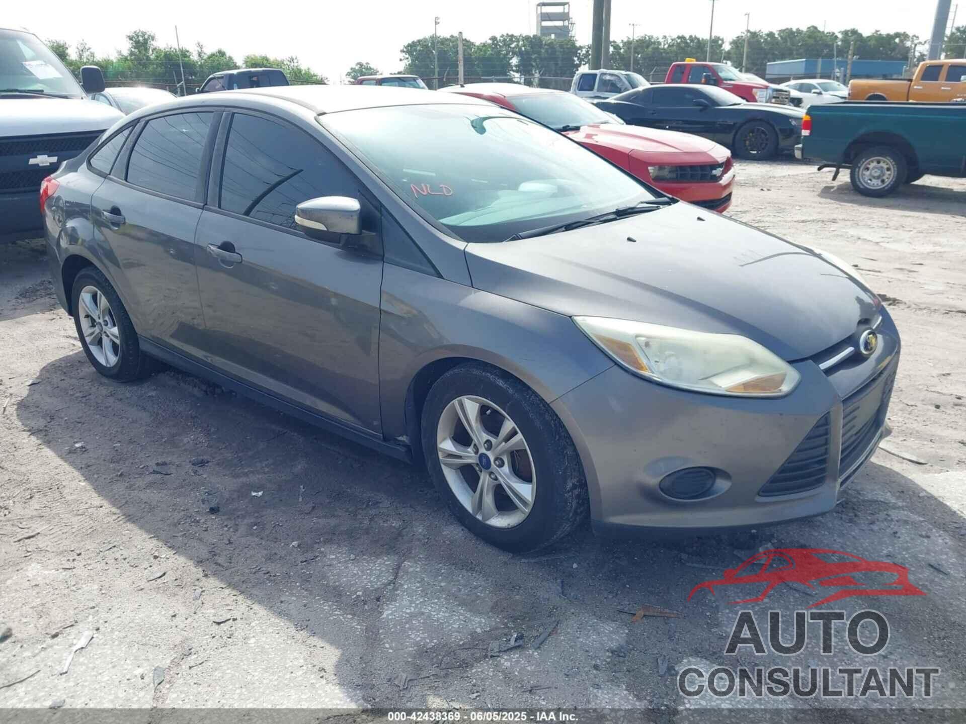 FORD FOCUS 2014 - 1FADP3F28EL339107