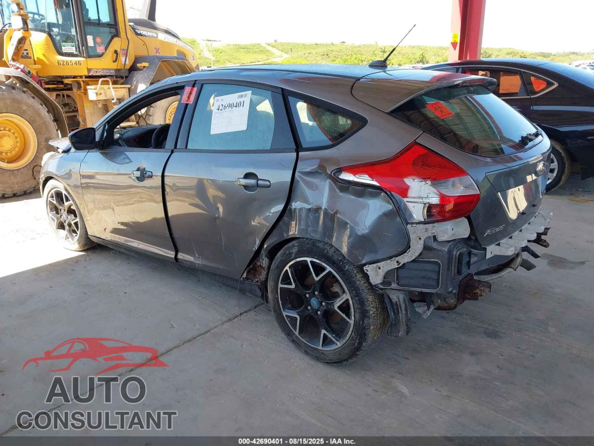 FORD FOCUS 2012 - 1FAHP3K2XCL149359