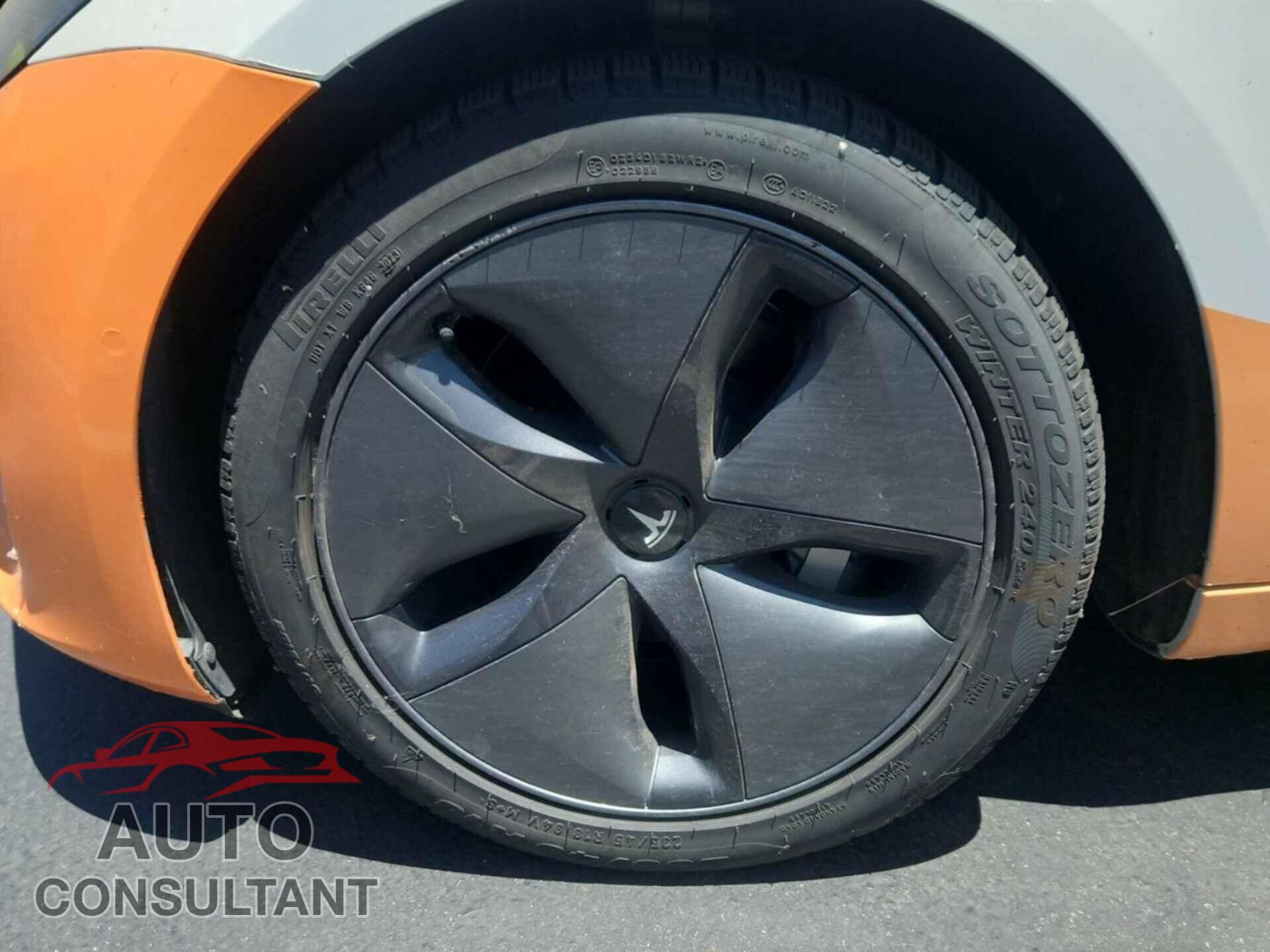 TESLA MODEL 3 2020 - 5YJ3E1EB5LF801043