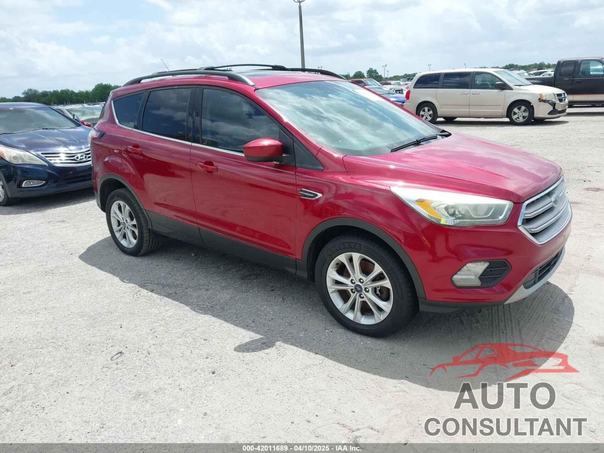 FORD ESCAPE 2017 - 1FMCU0G93HUB96487