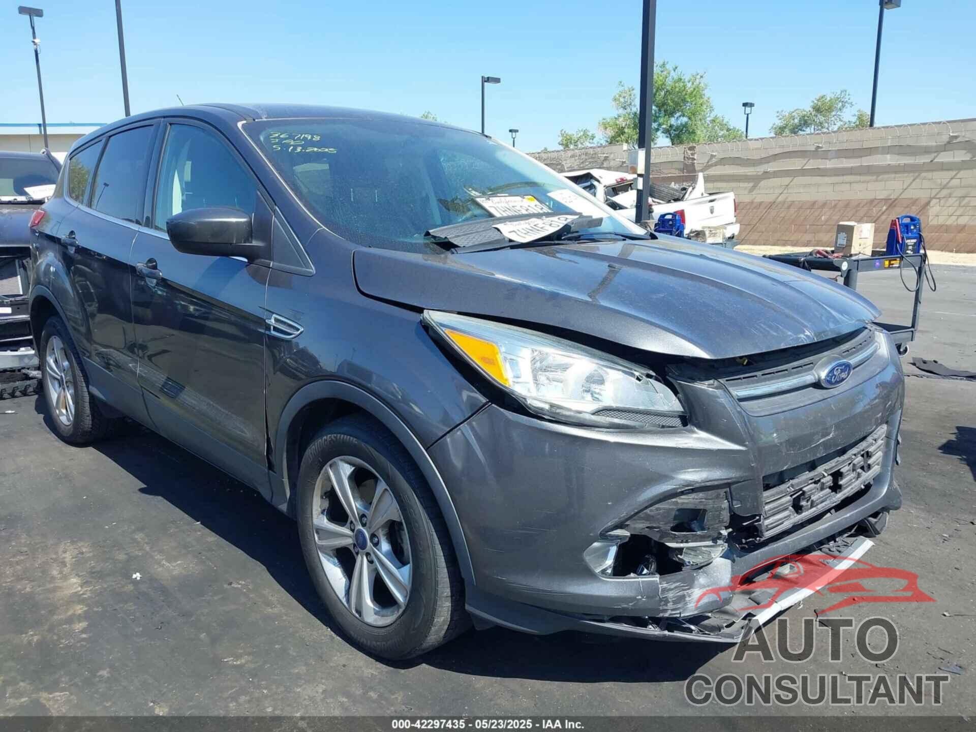 FORD ESCAPE 2015 - 1FMCU0G7XFUA08821