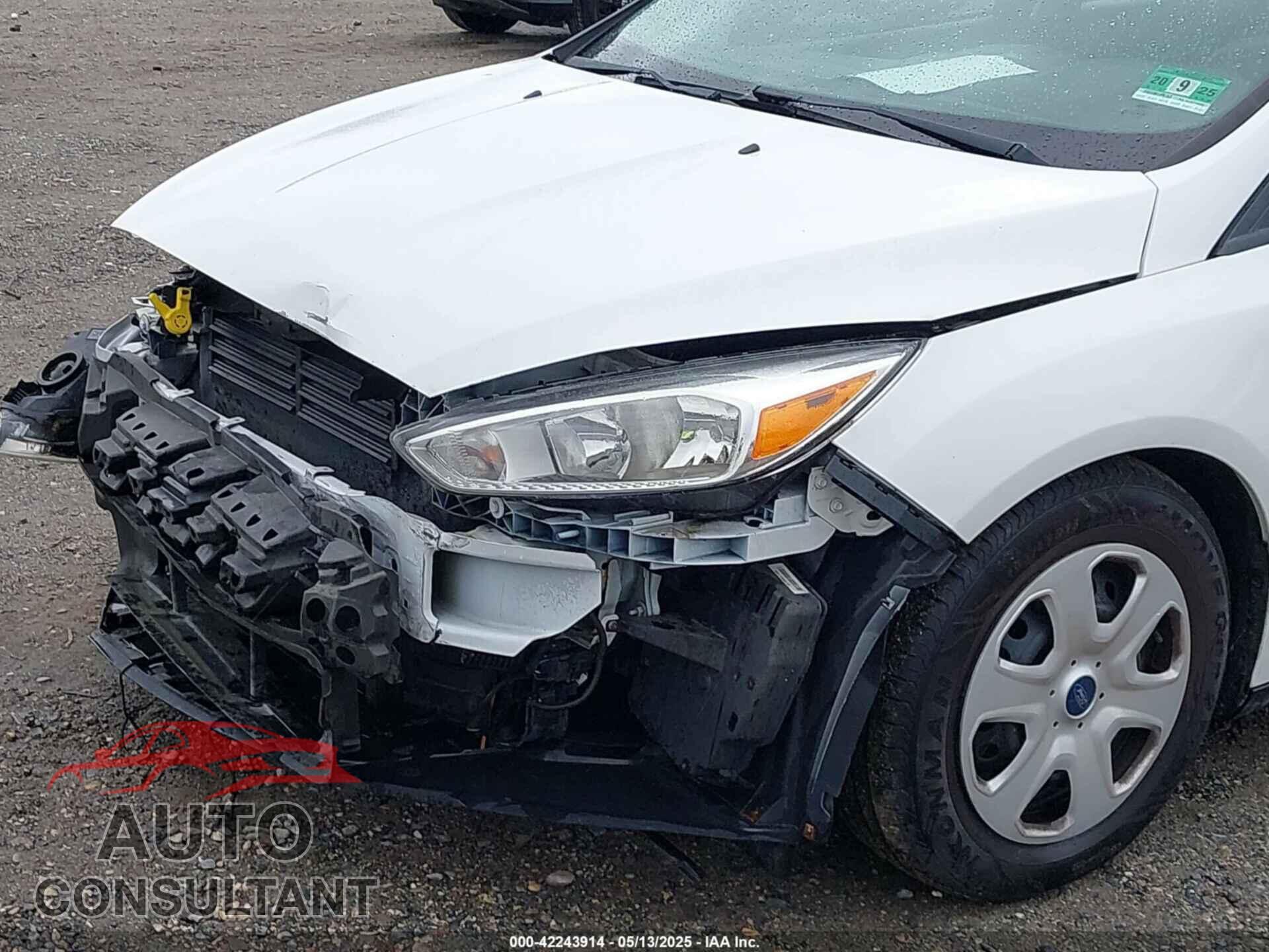 FORD FOCUS 2016 - 1FADP3E25GL385045