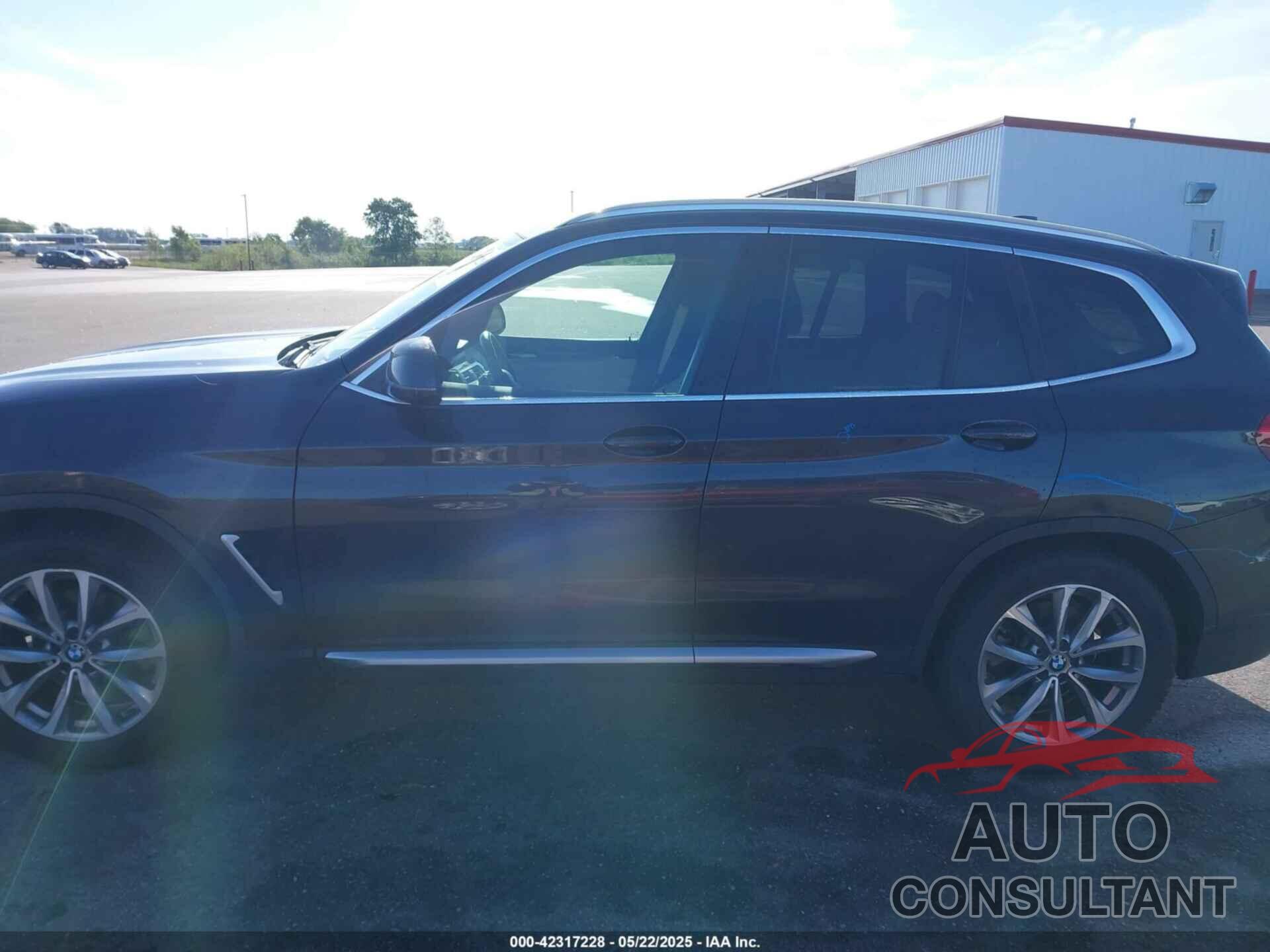 BMW X3 2018 - 5UXTR9C57JLD72211