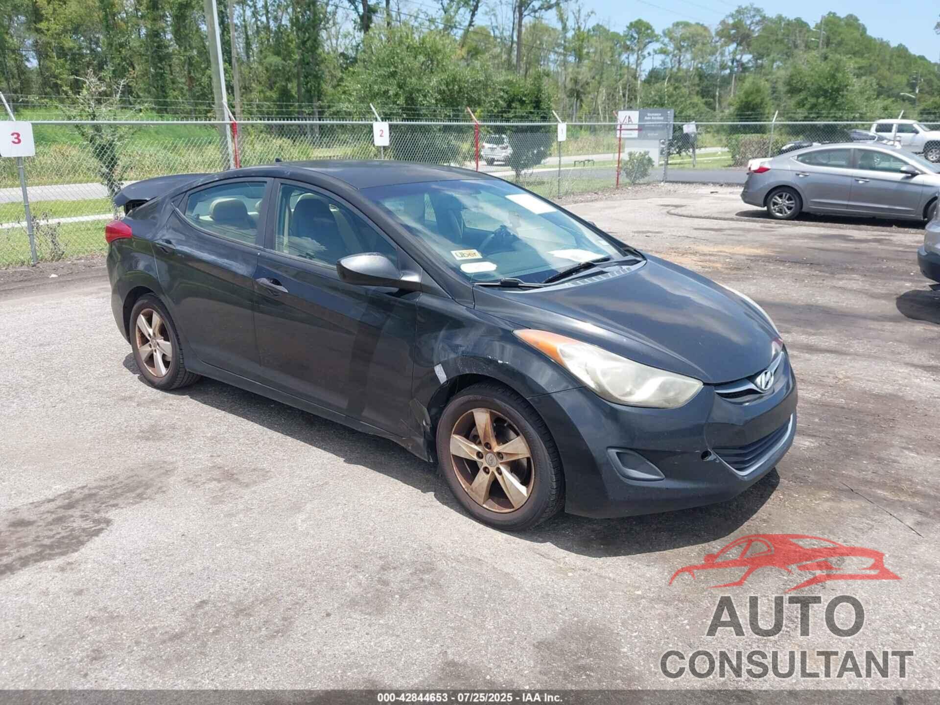 HYUNDAI ELANTRA 2011 - KMHDH4AE3BU091297