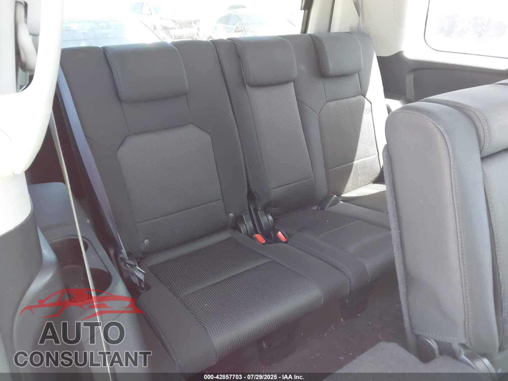 HONDA PILOT 2011 - 5FNYF3H46BB012829