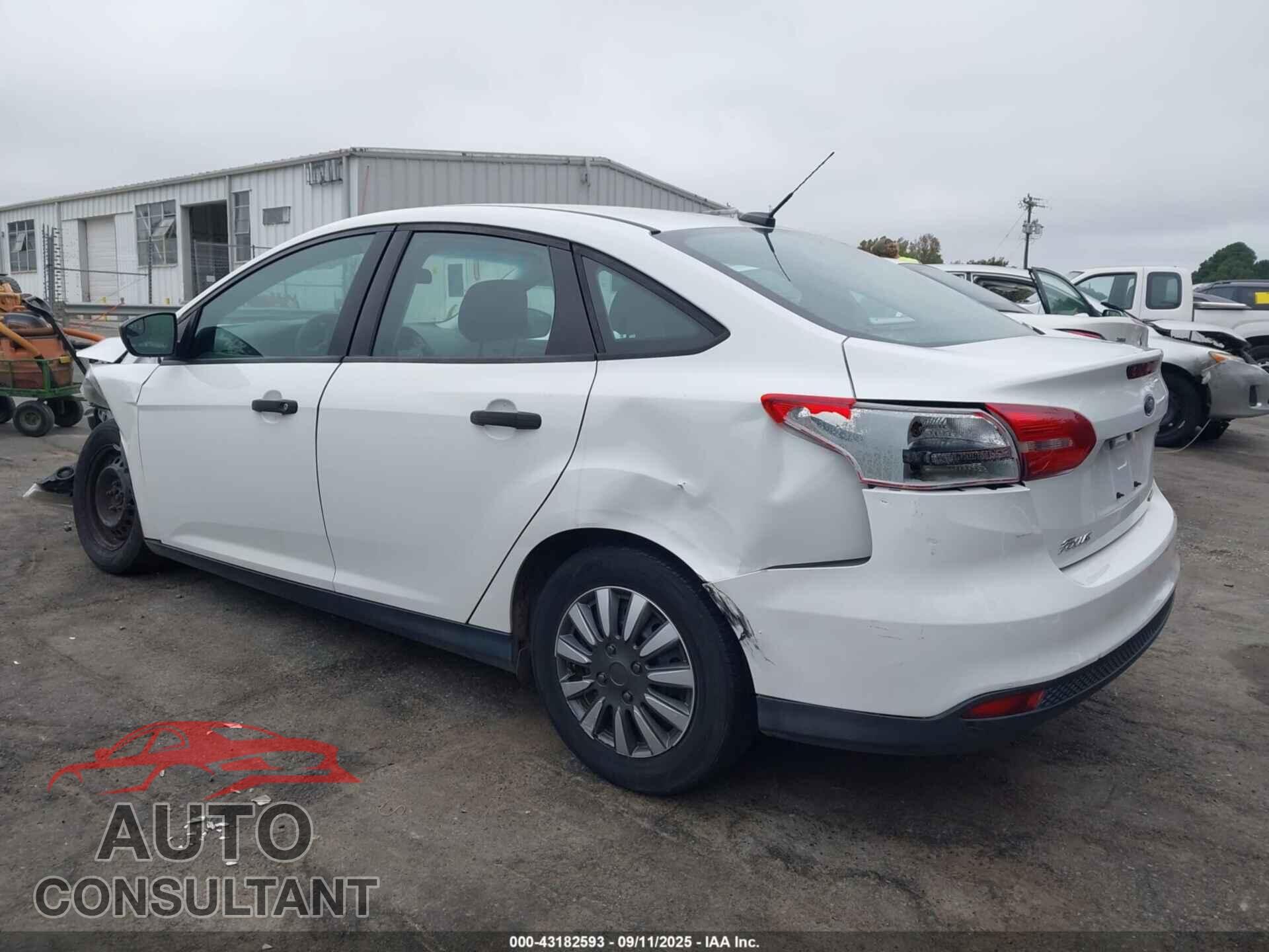 FORD FOCUS 2015 - 1FADP3E25FL344915