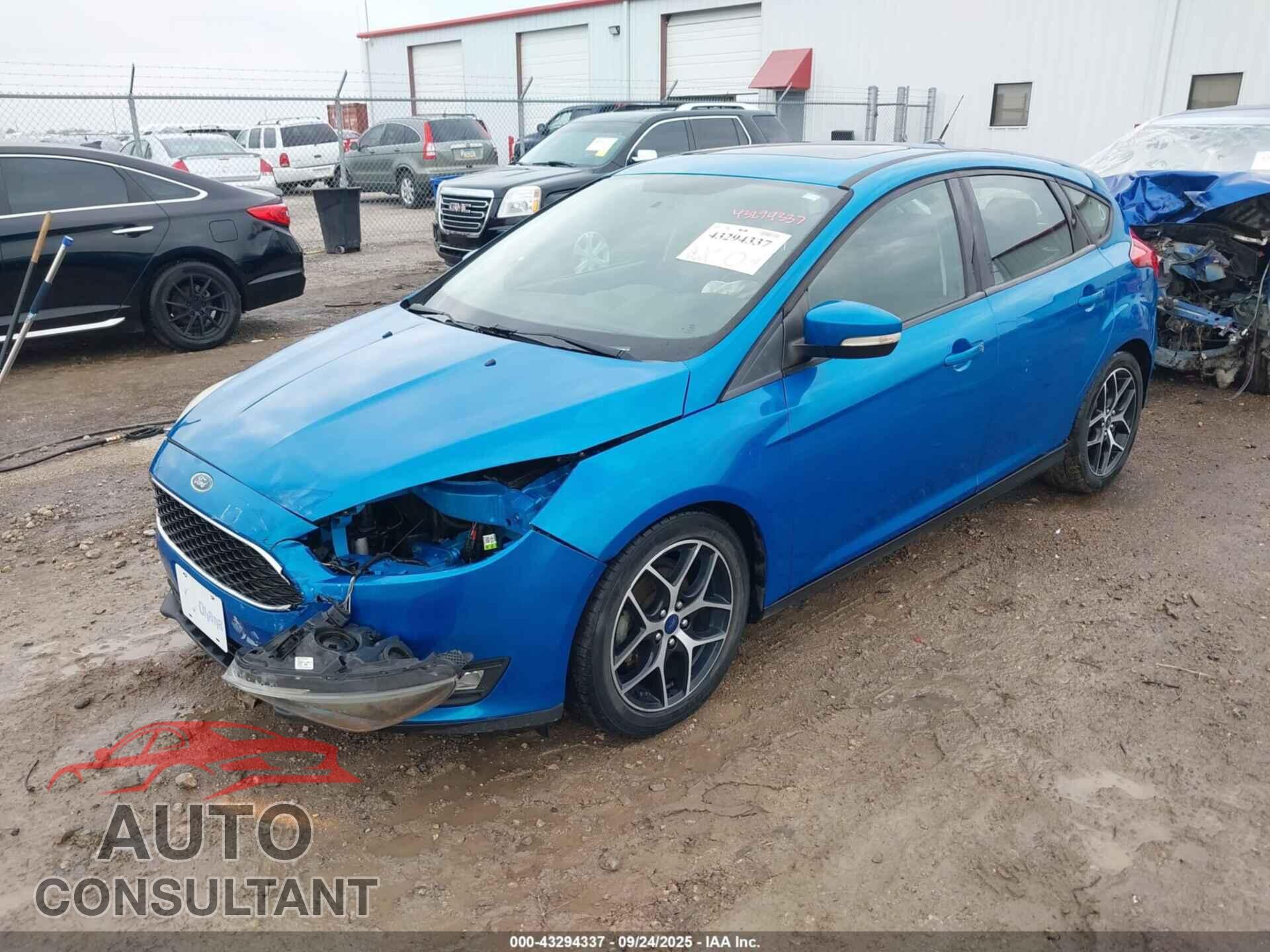 FORD FOCUS 2017 - 1FADP3M28HL230962