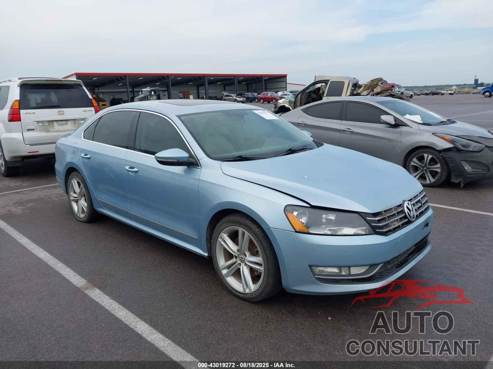 VOLKSWAGEN PASSAT 2012 - 1VWCN7A30CC105346