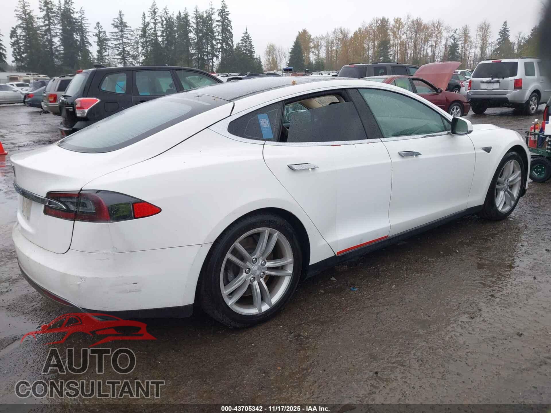 TESLA MODEL S 2012 - 5YJSA1CN8CFP01961