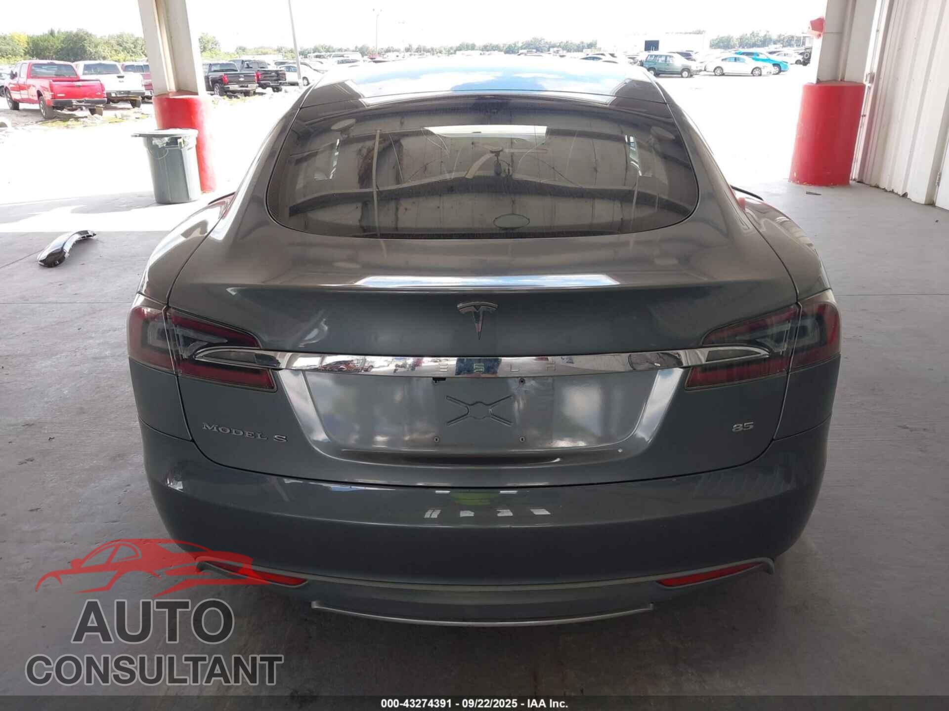 TESLA MODEL S 2013 - 5YJSA1DN5DFP13551