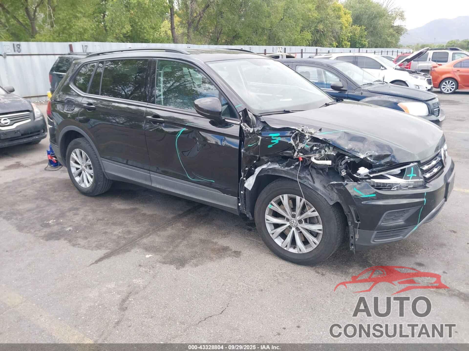 VOLKSWAGEN TIGUAN 2020 - 3VV1B7AX4LM015901