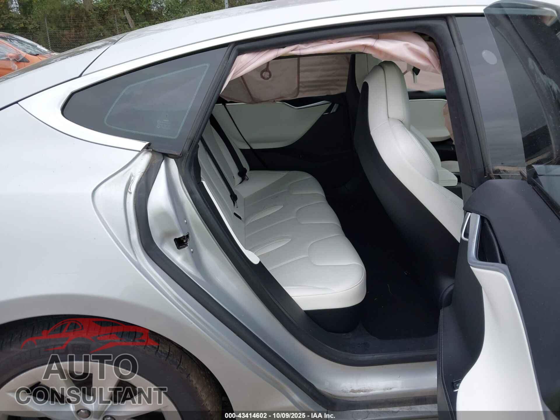 TESLA MODEL S 2017 - 5YJSA1E18HF188955