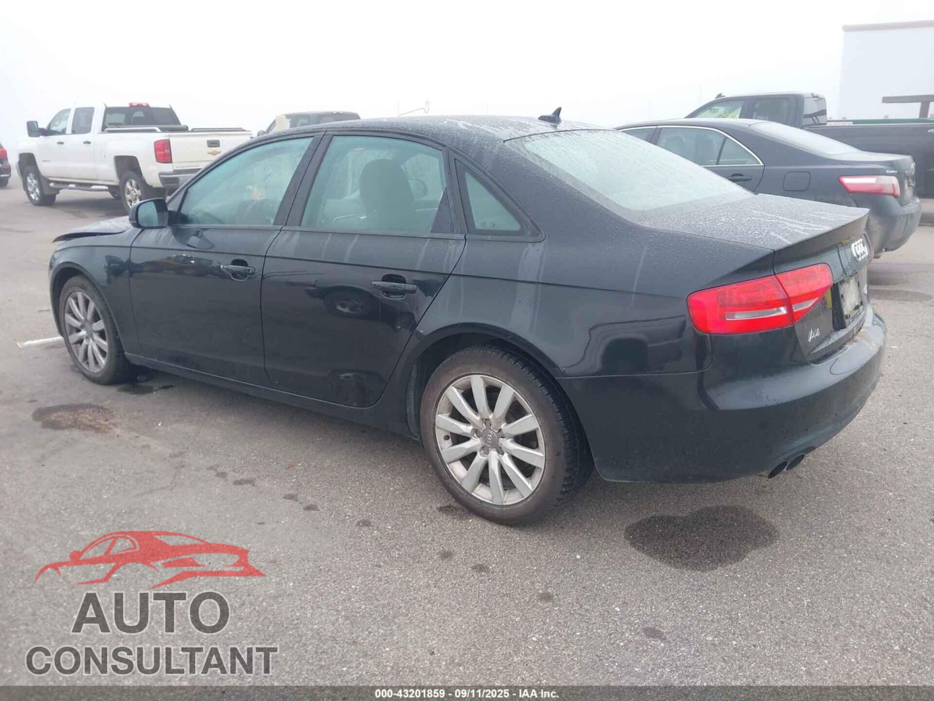 AUDI A4 2013 - WAUDFAFL4DA183472