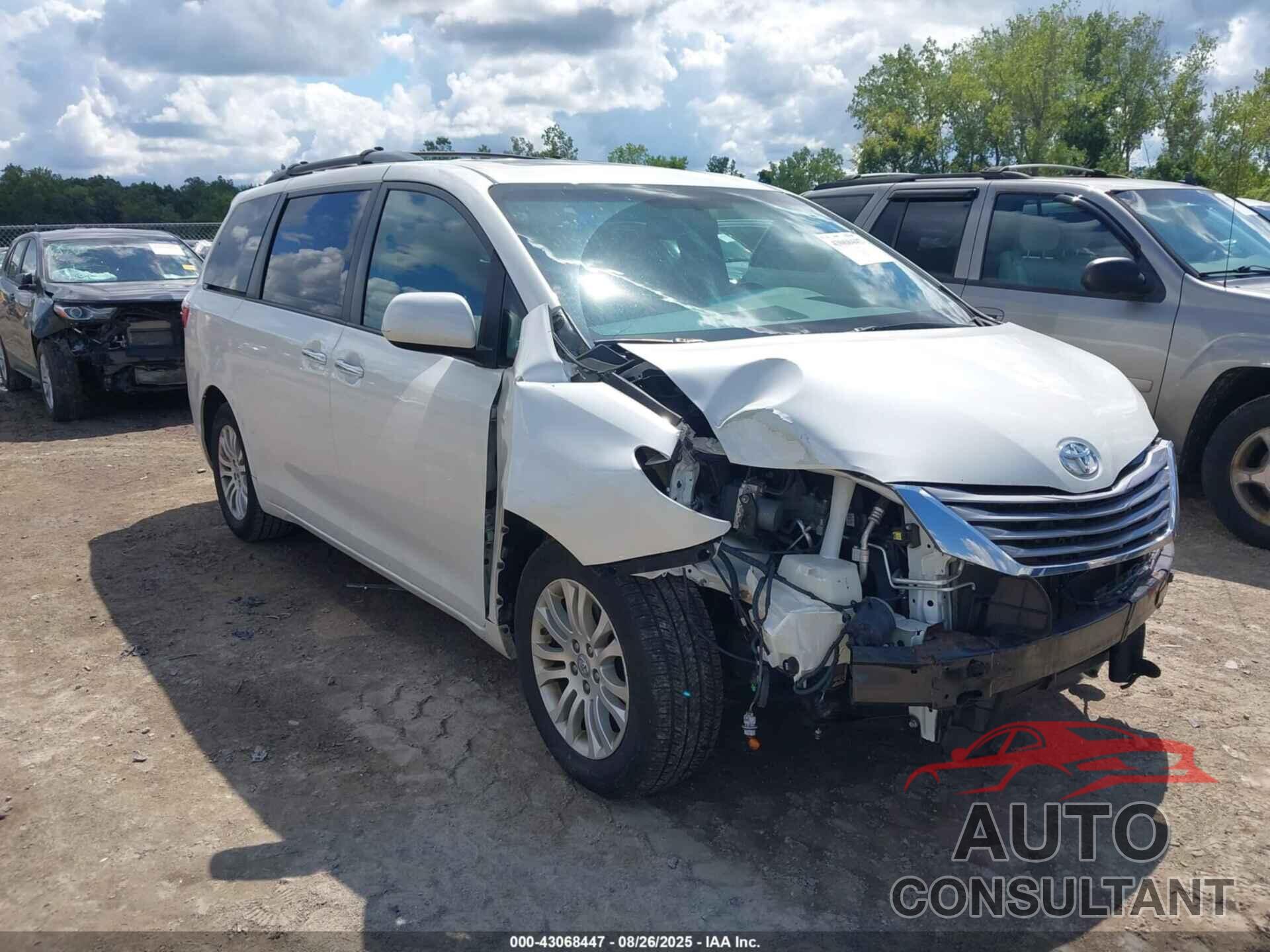 TOYOTA SIENNA 2017 - 5TDYZ3DC6HS824804
