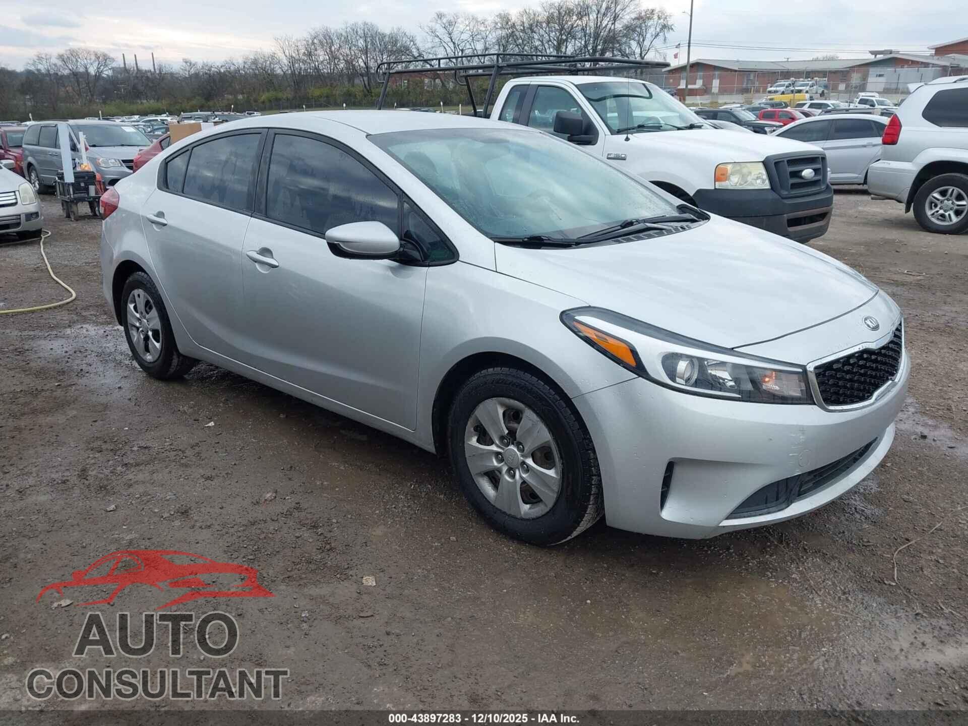 KIA FORTE 2017 - 3KPFK4A72HE049159
