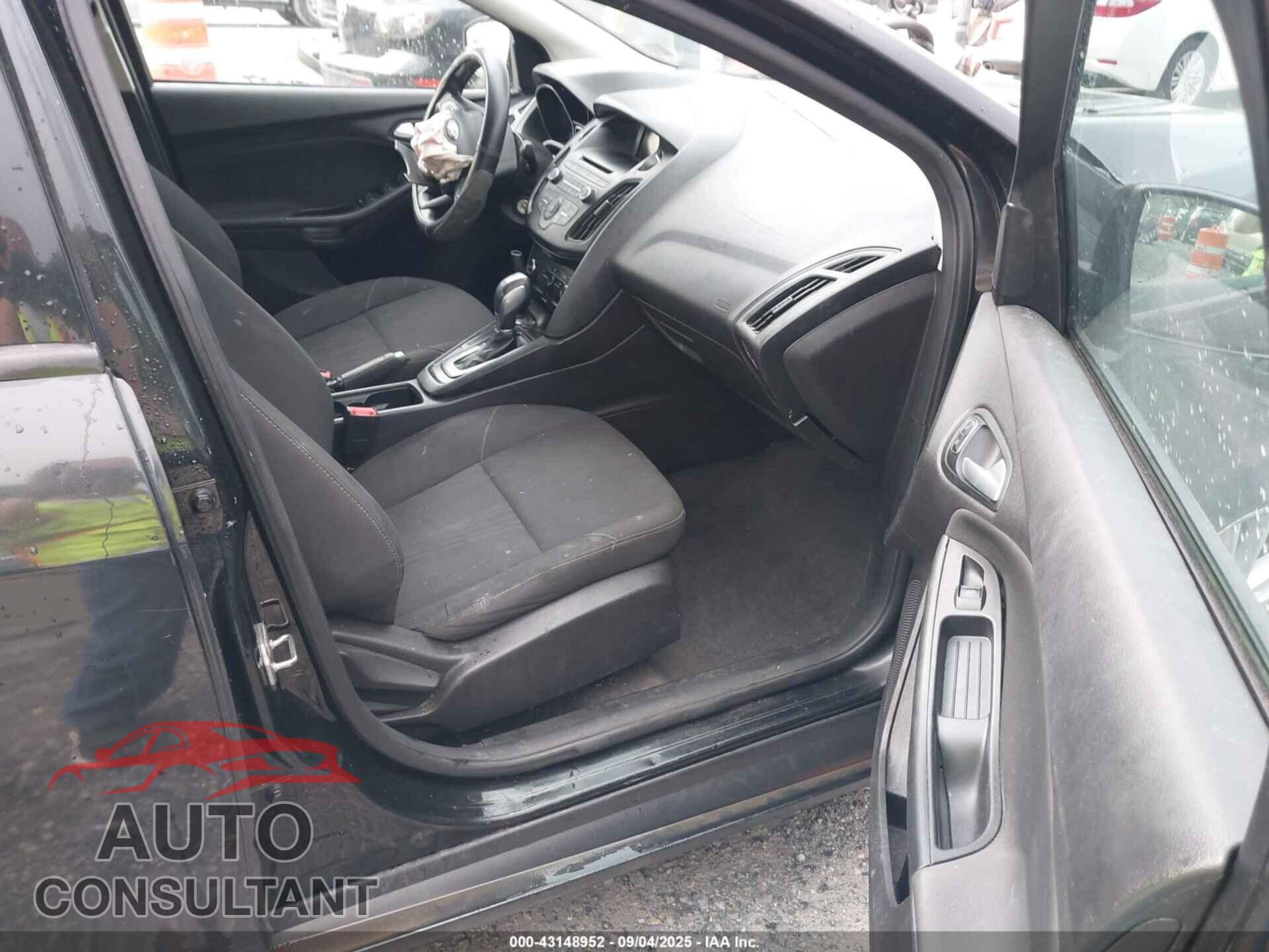 FORD FOCUS 2015 - 1FADP3F24FL206880