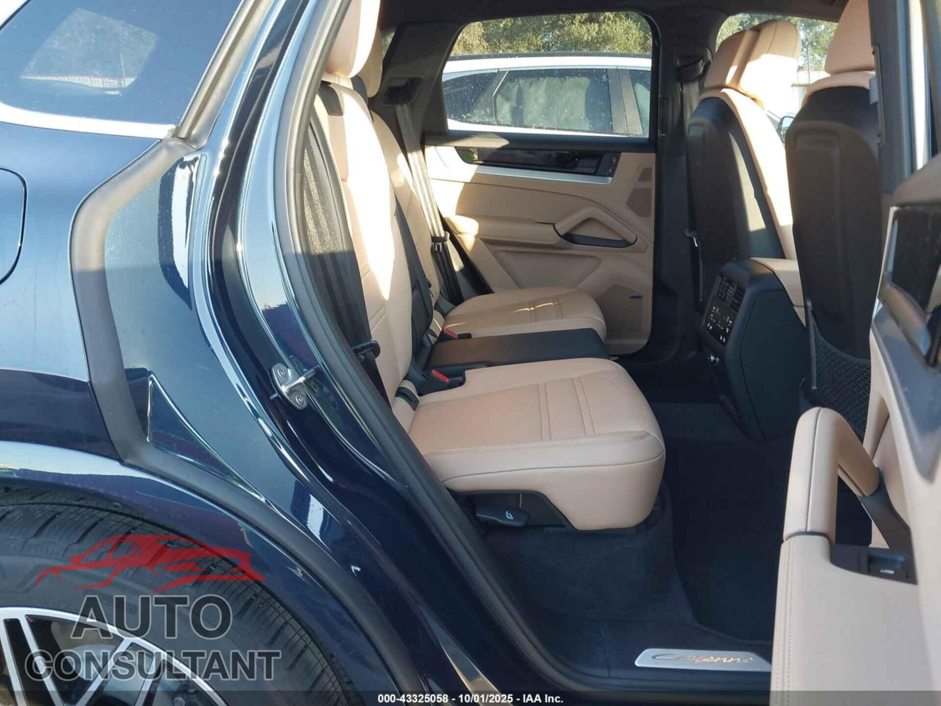 PORSCHE CAYENNE 2024 - WP1AA2AY8RDA06571