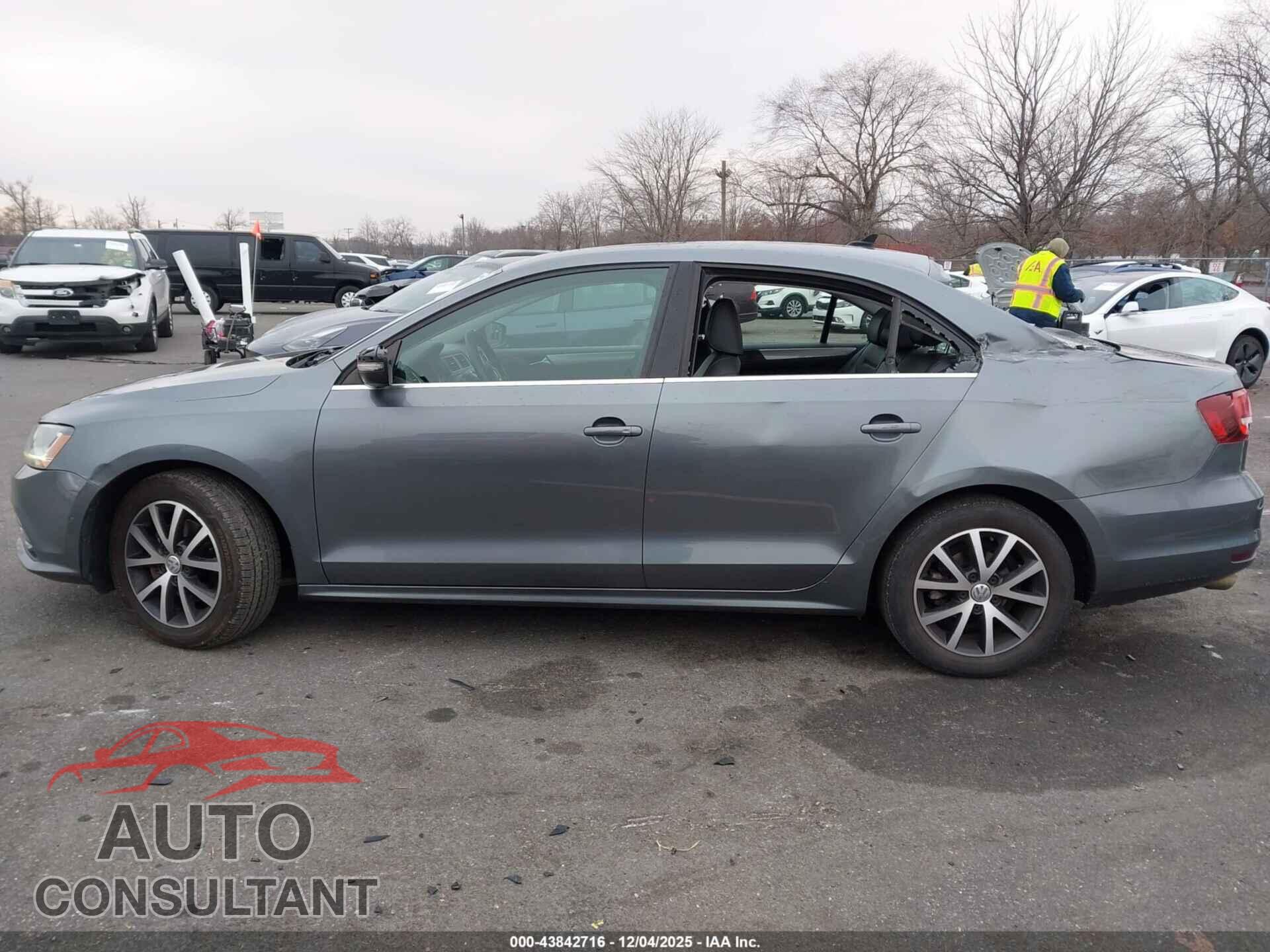 VOLKSWAGEN JETTA 2017 - 3VWDB7AJ5HM404672
