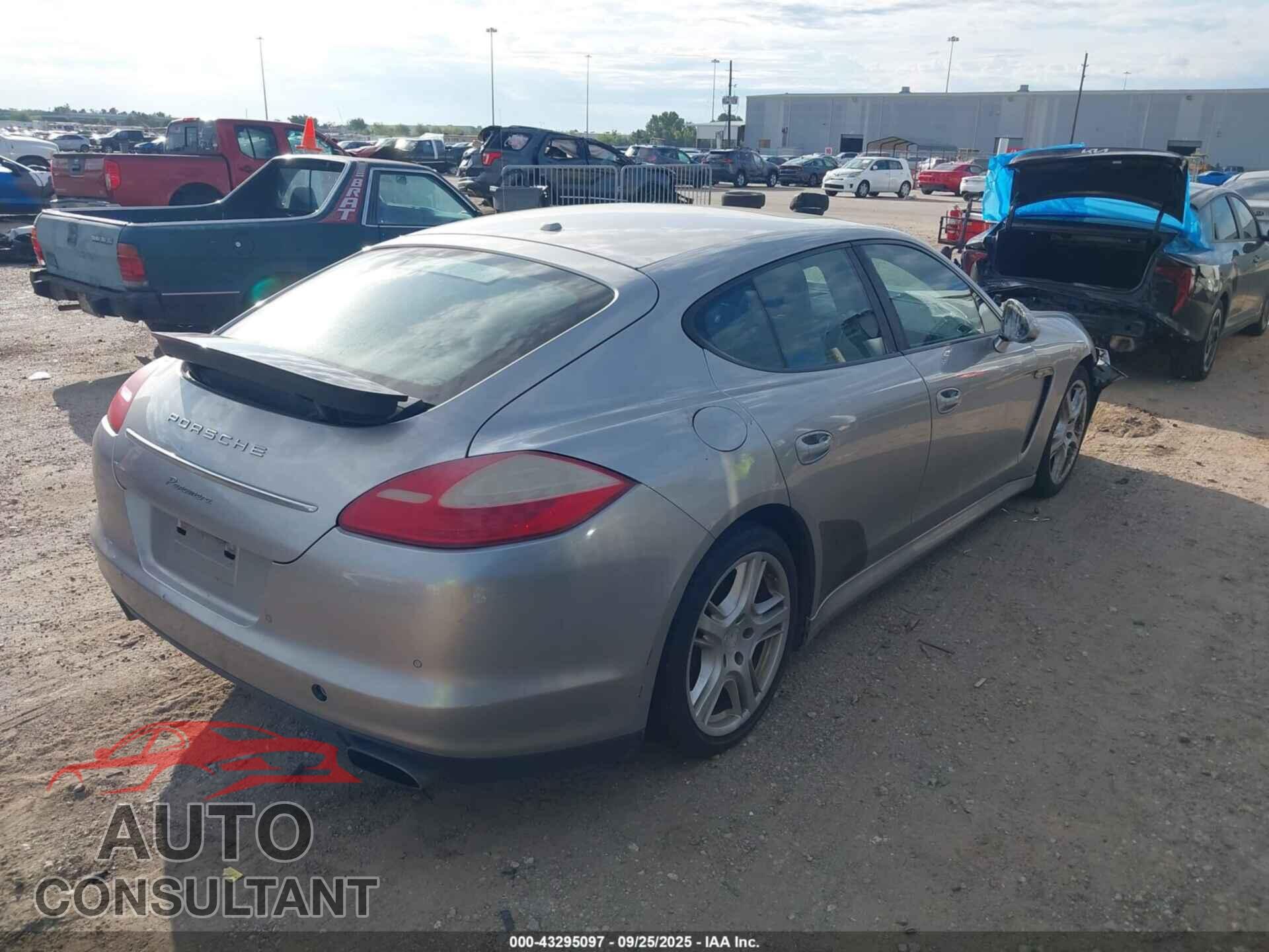 PORSCHE PANAMERA 2011 - WP0AA2A73BL011438