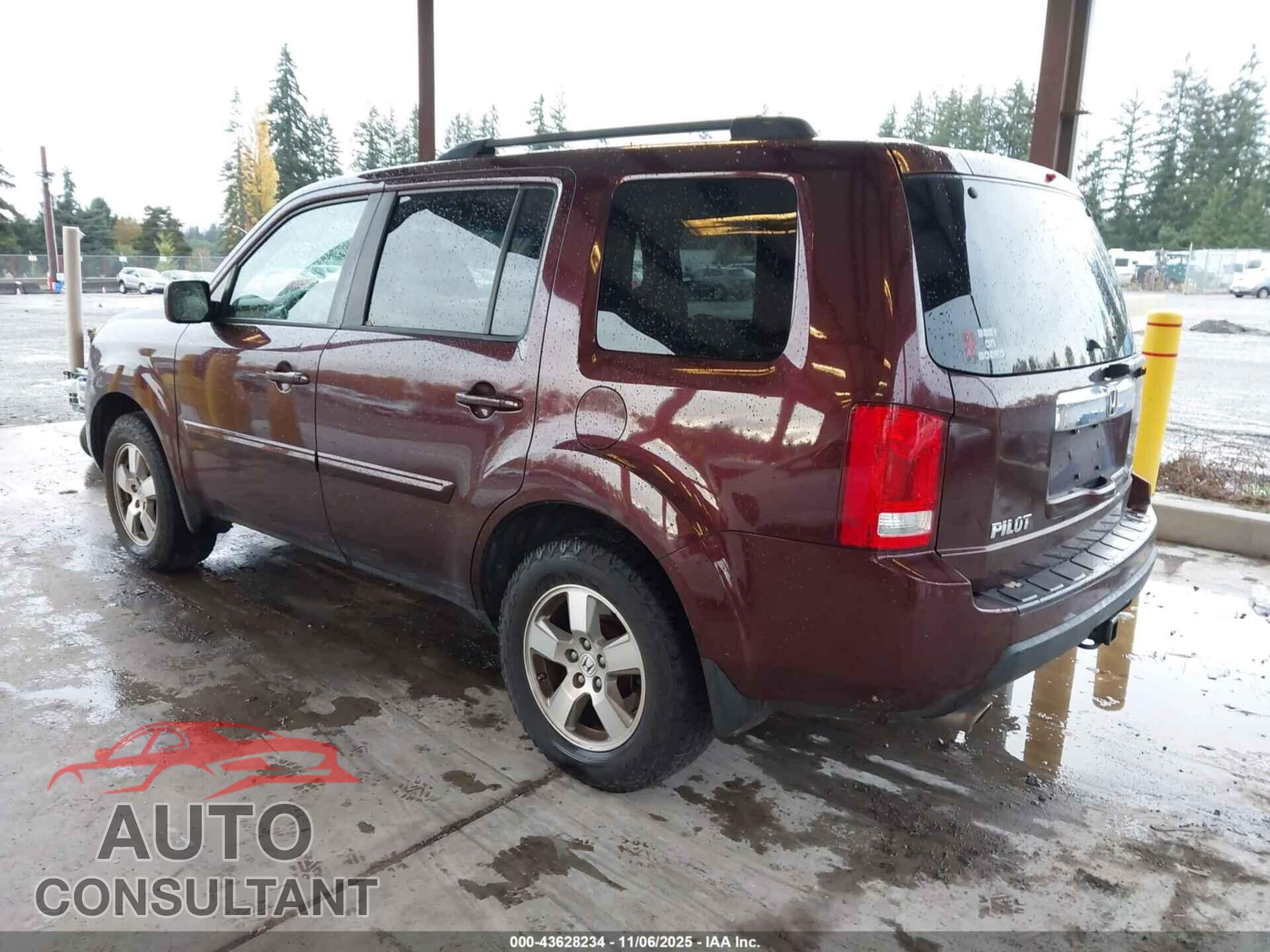 HONDA PILOT 2011 - 5FNYF4H67BB010109