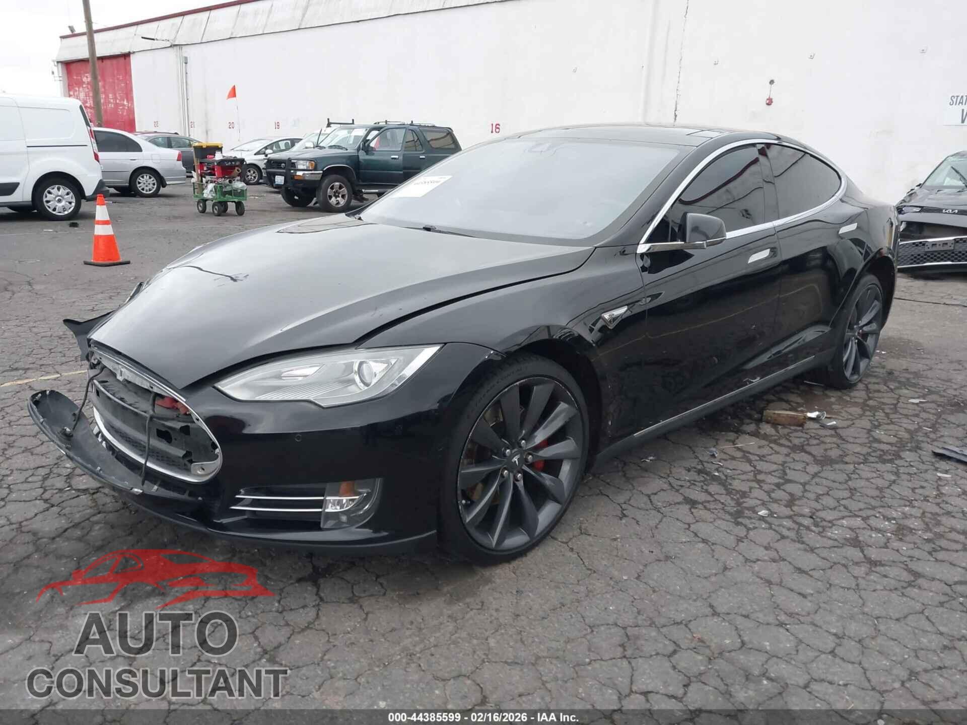TESLA MODEL S 2014 - 5YJSA1H10EFP61211