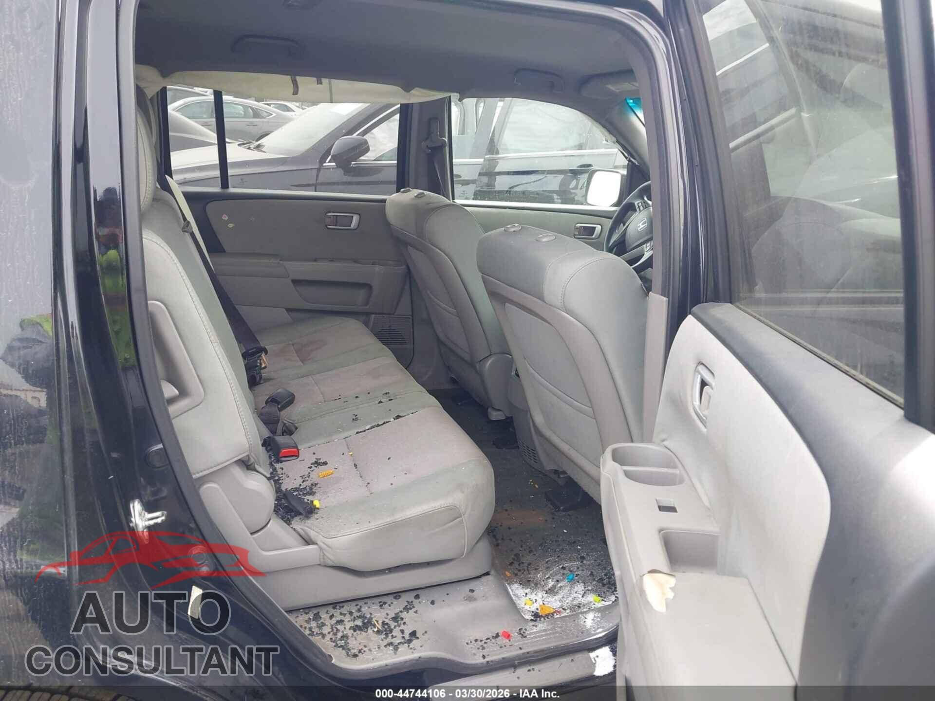 HONDA PILOT 2015 - 5FNYF3H41FB030077
