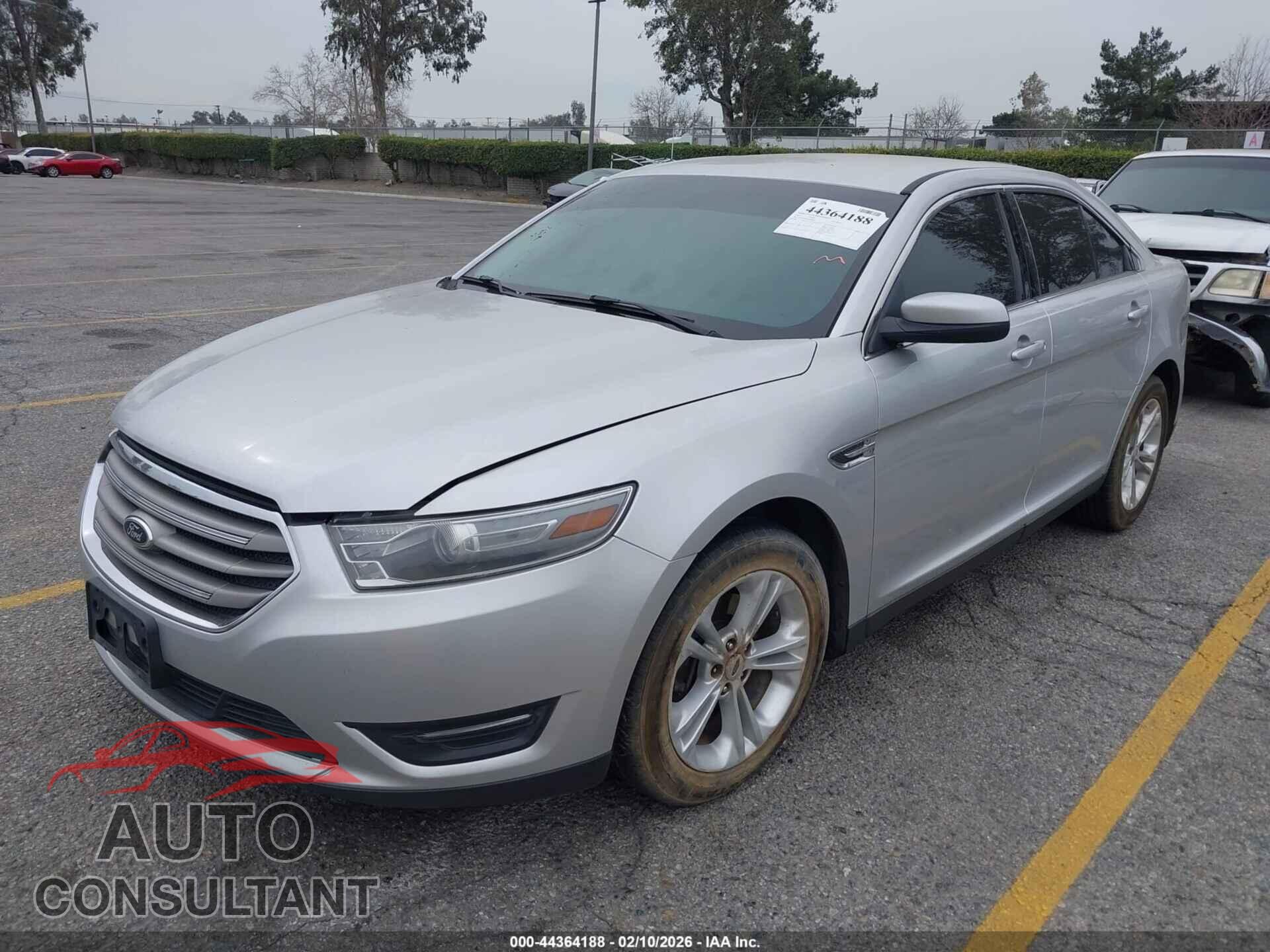 FORD TAURUS 2013 - 1FAHP2E82DG184434