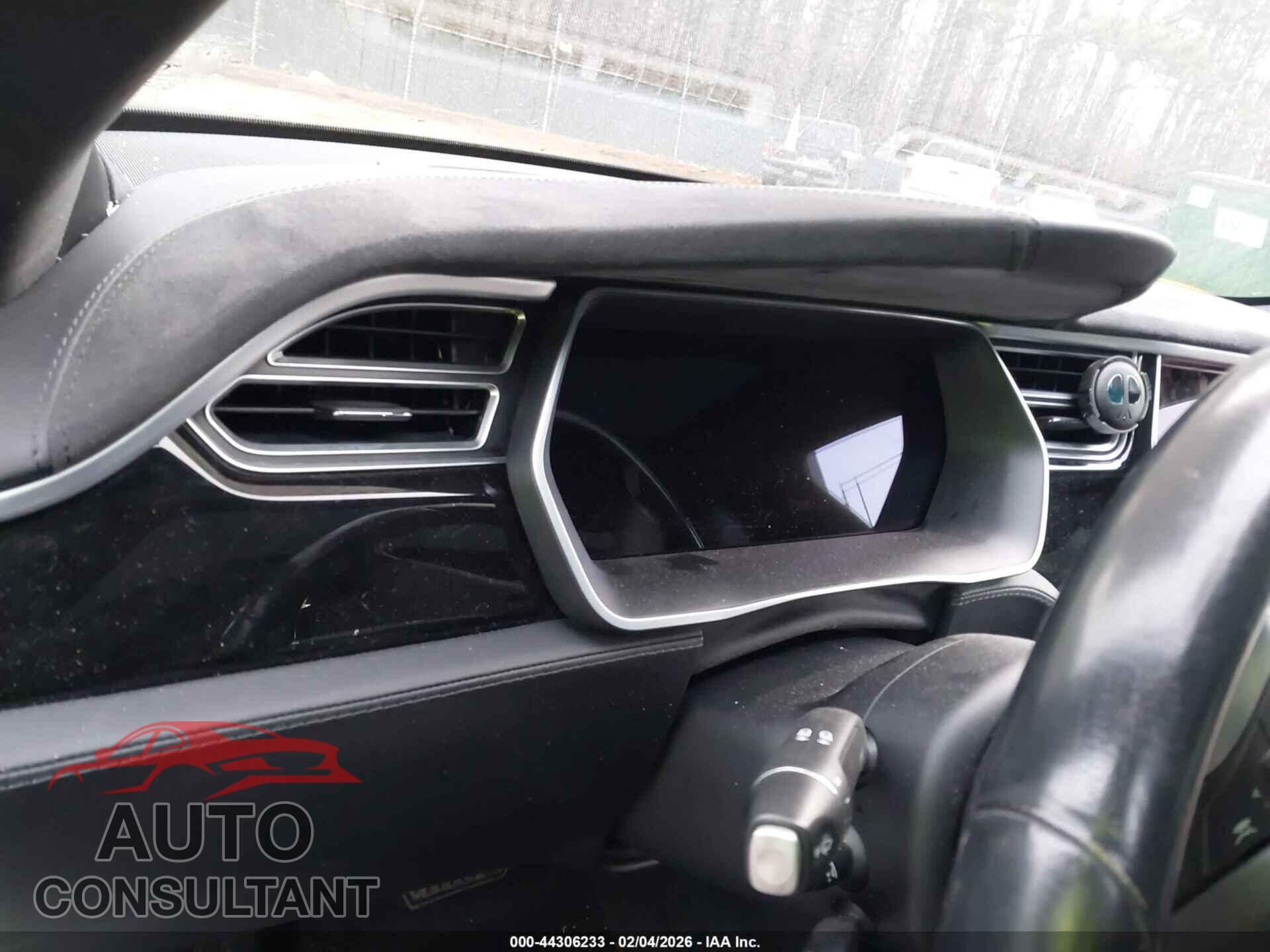TESLA MODEL S 2015 - 5YJSA1E28FF109175