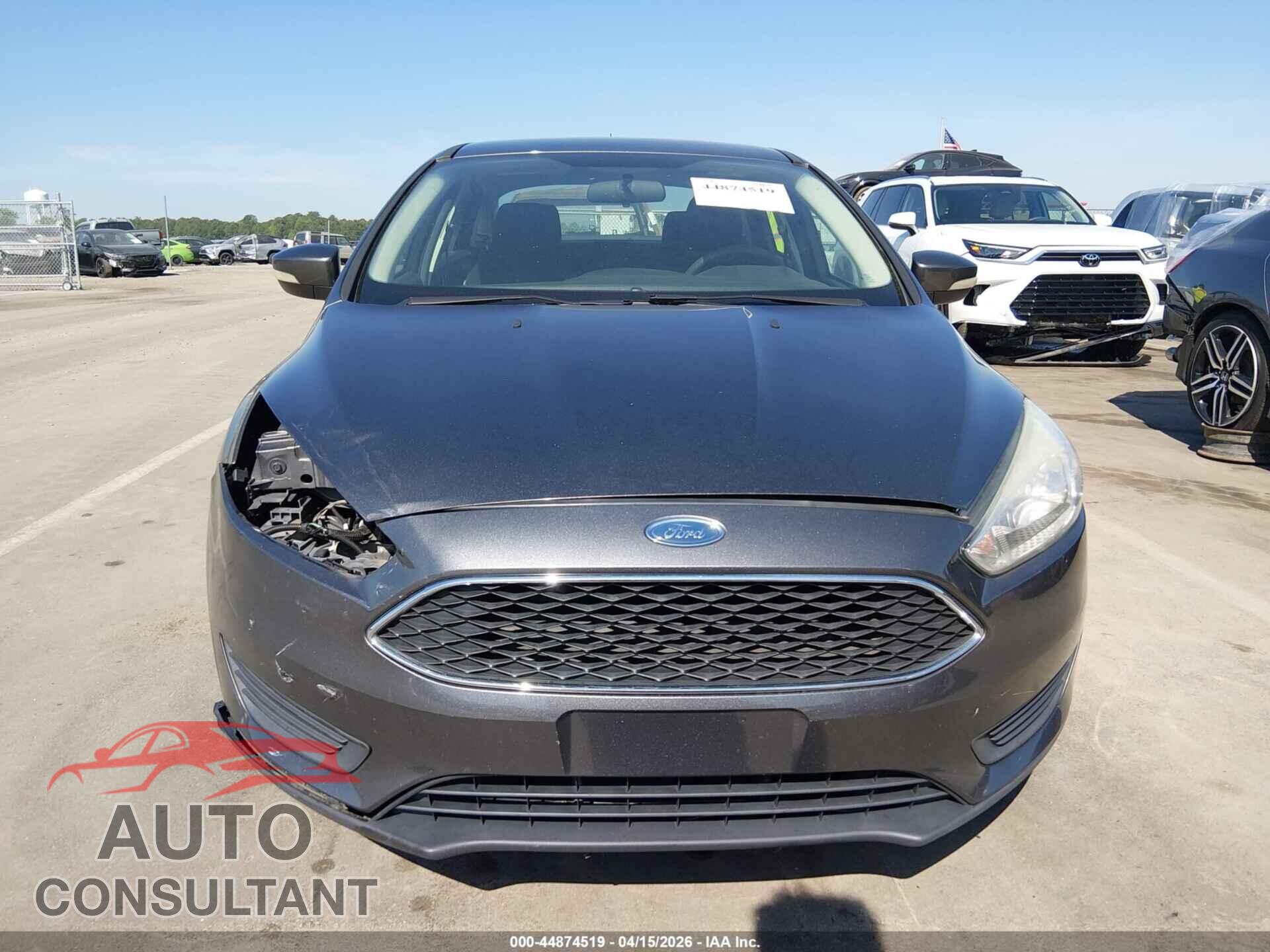 FORD FOCUS 2017 - 1FADP3F26HL208231