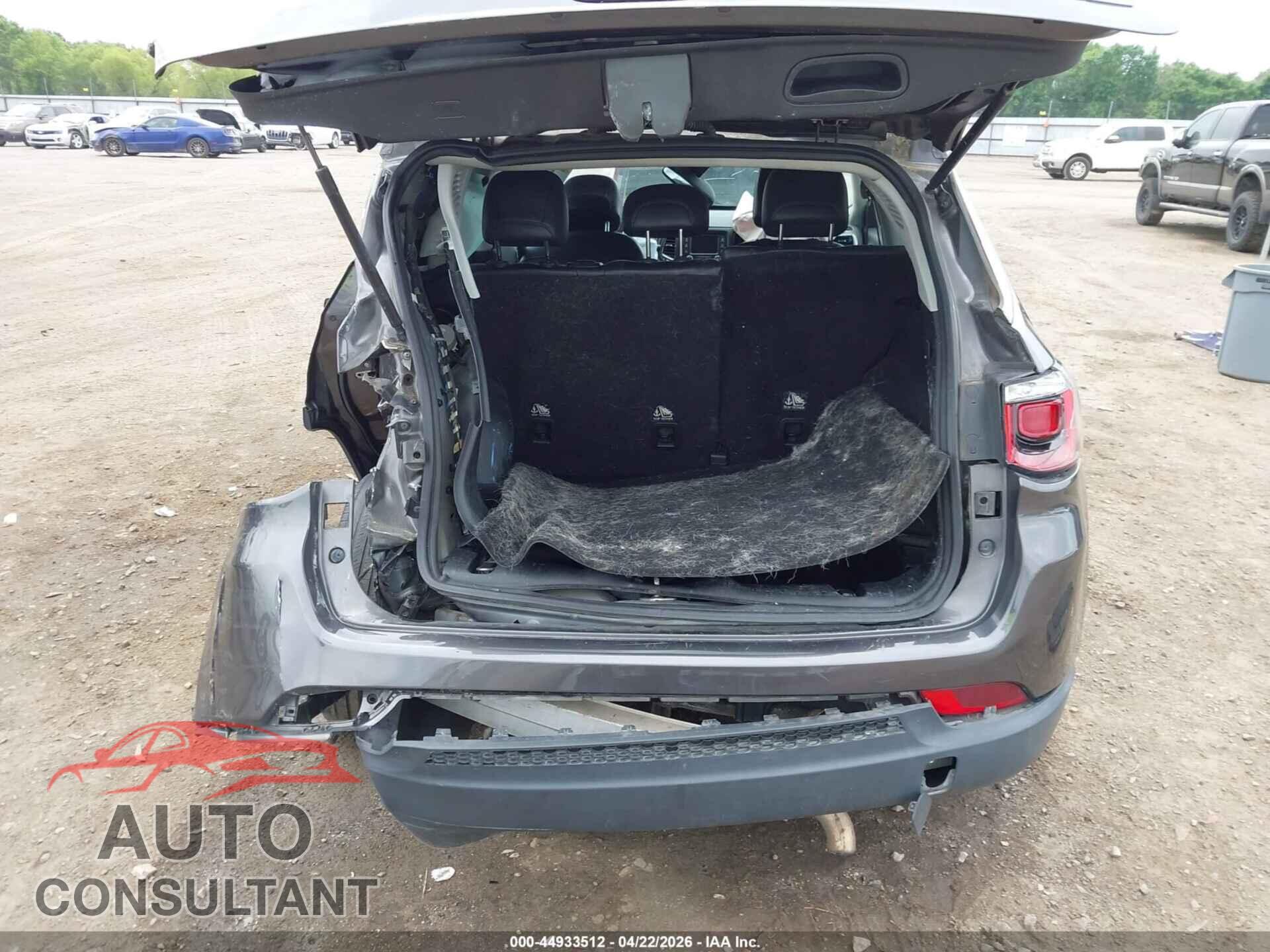 JEEP COMPASS 2018 - 3C4NJCBB2JT122981