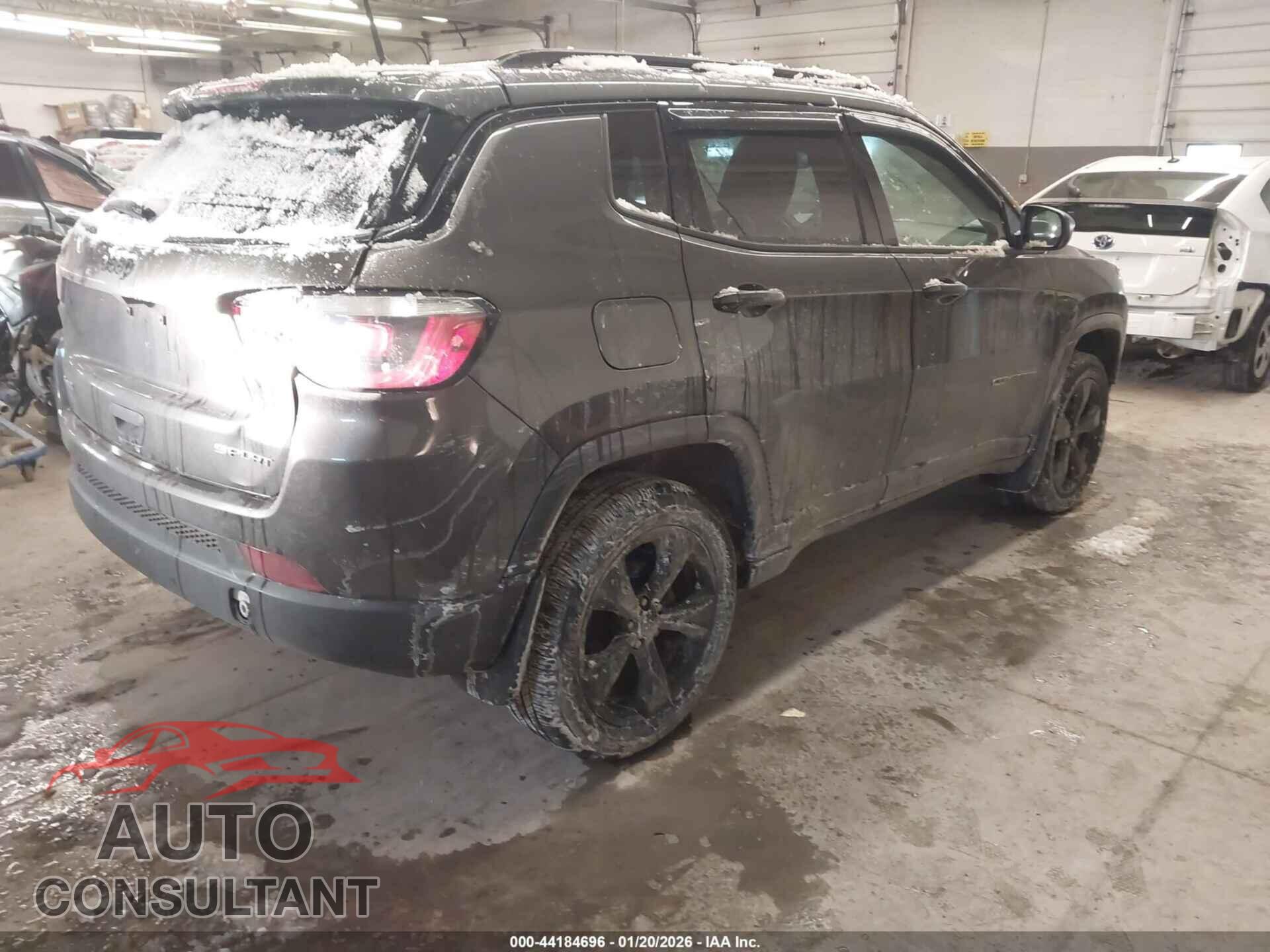 JEEP COMPASS 2018 - 3C4NJDAB2JT200764