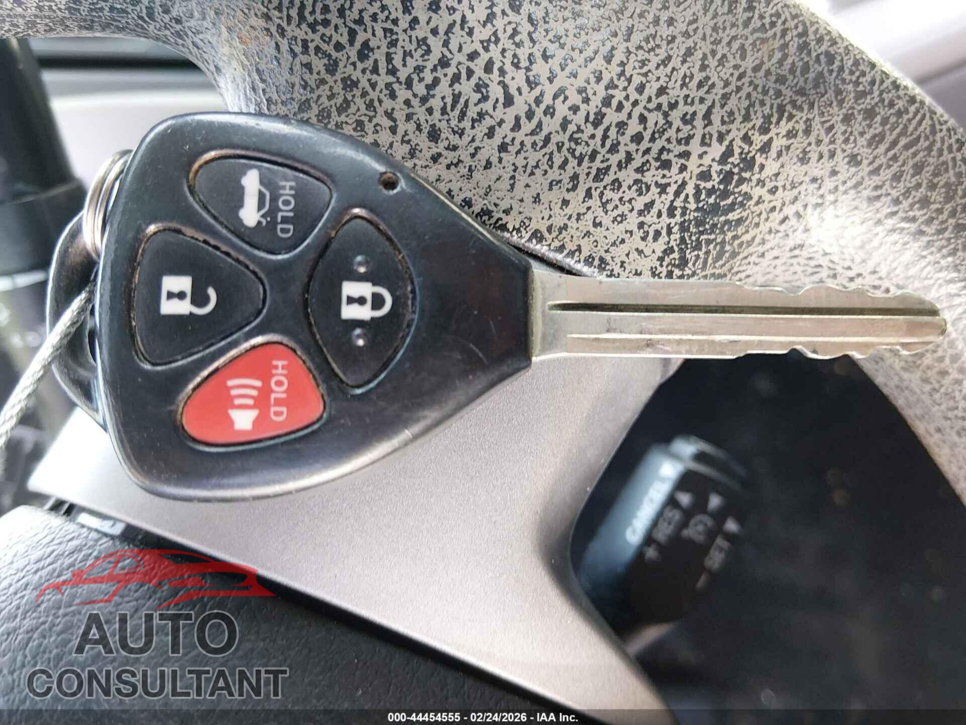 TOYOTA COROLLA 2011 - 2T1BU4EE2BC607941