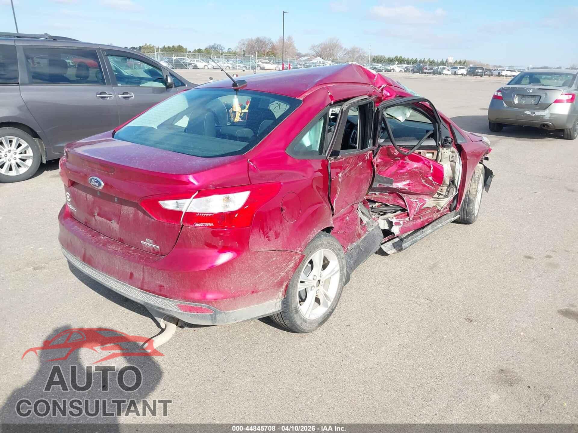 FORD FOCUS 2014 - 1FADP3F2XEL197858