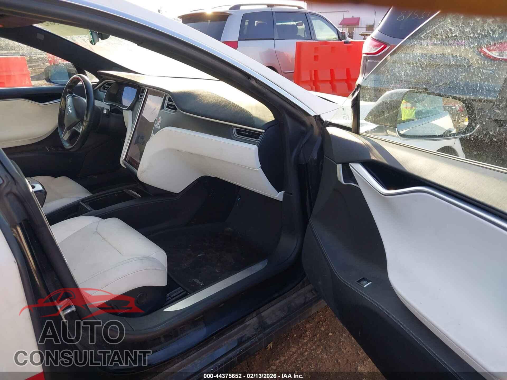 TESLA MODEL S 2017 - 5YJSA1E22HF204981